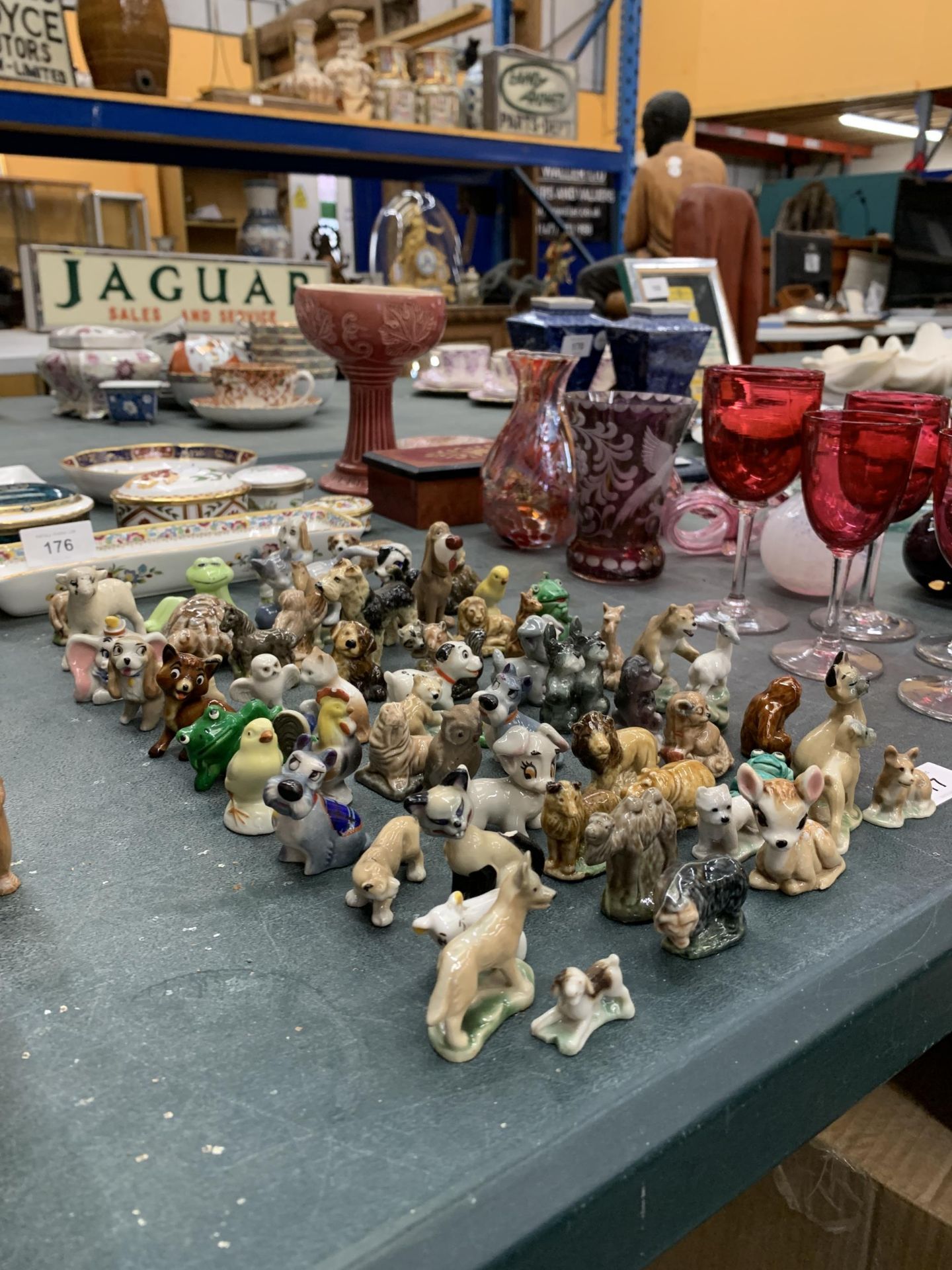 A LARGE COLLECTION OF VINTAGE WADE WHIMSIES - Image 3 of 5