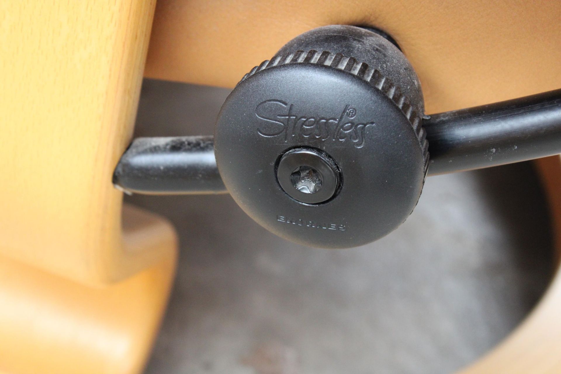 A STRESSLESS EKORNES TANNED LEATHER SWIVEL RECLINER WITH STOOL - Image 3 of 3