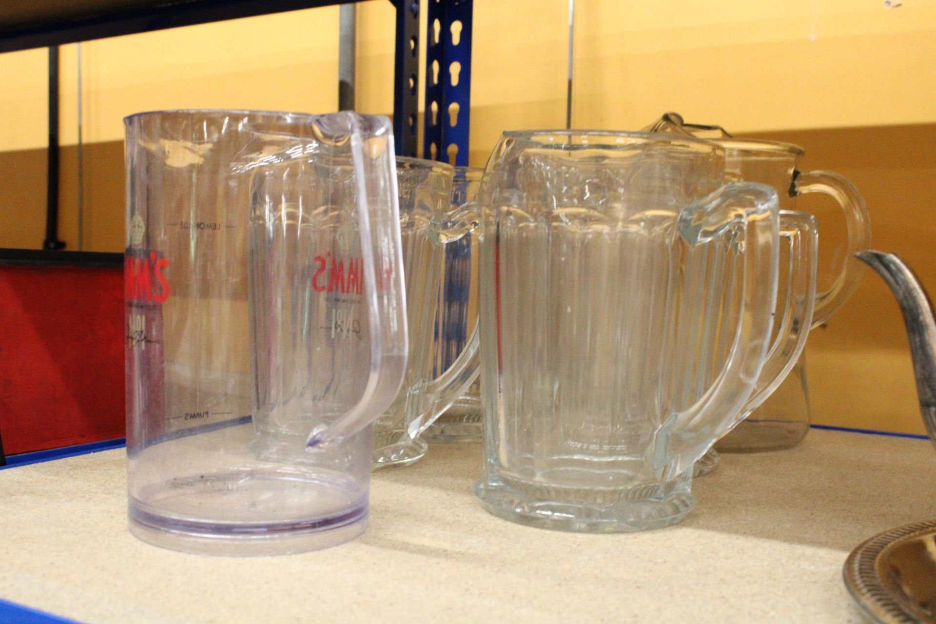 FIVE CHUNKY GLASS TWO PINT BEER JUGS, ONE FOUR PINT PLUS ONE PIMMS - Image 3 of 4