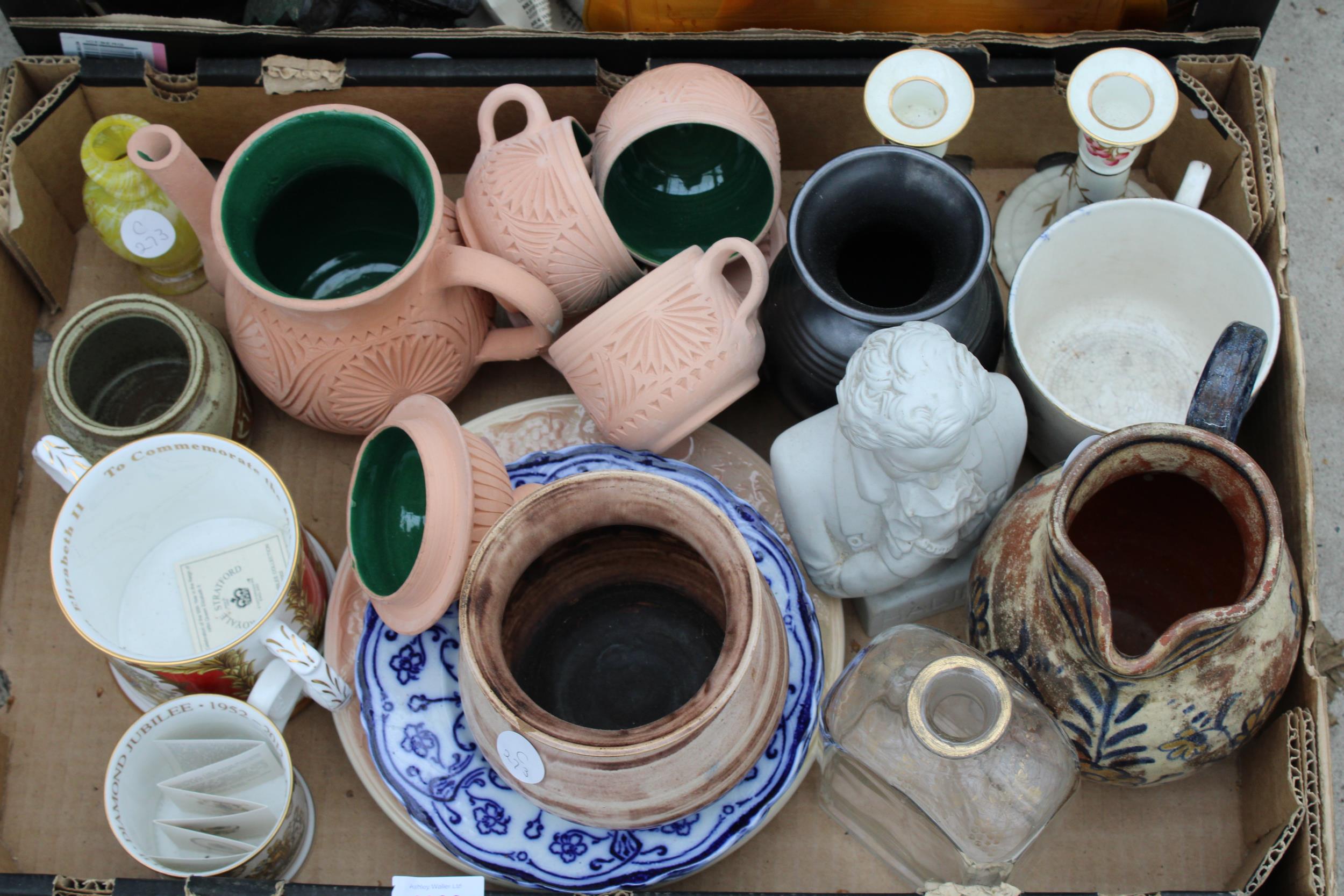 AN ASSORTMENT OF ITEMS TO INCLUDE STUDIO POTTERY, CERAMICS AND CROWN GREEN BOWLING WOODS ETC - Image 3 of 3