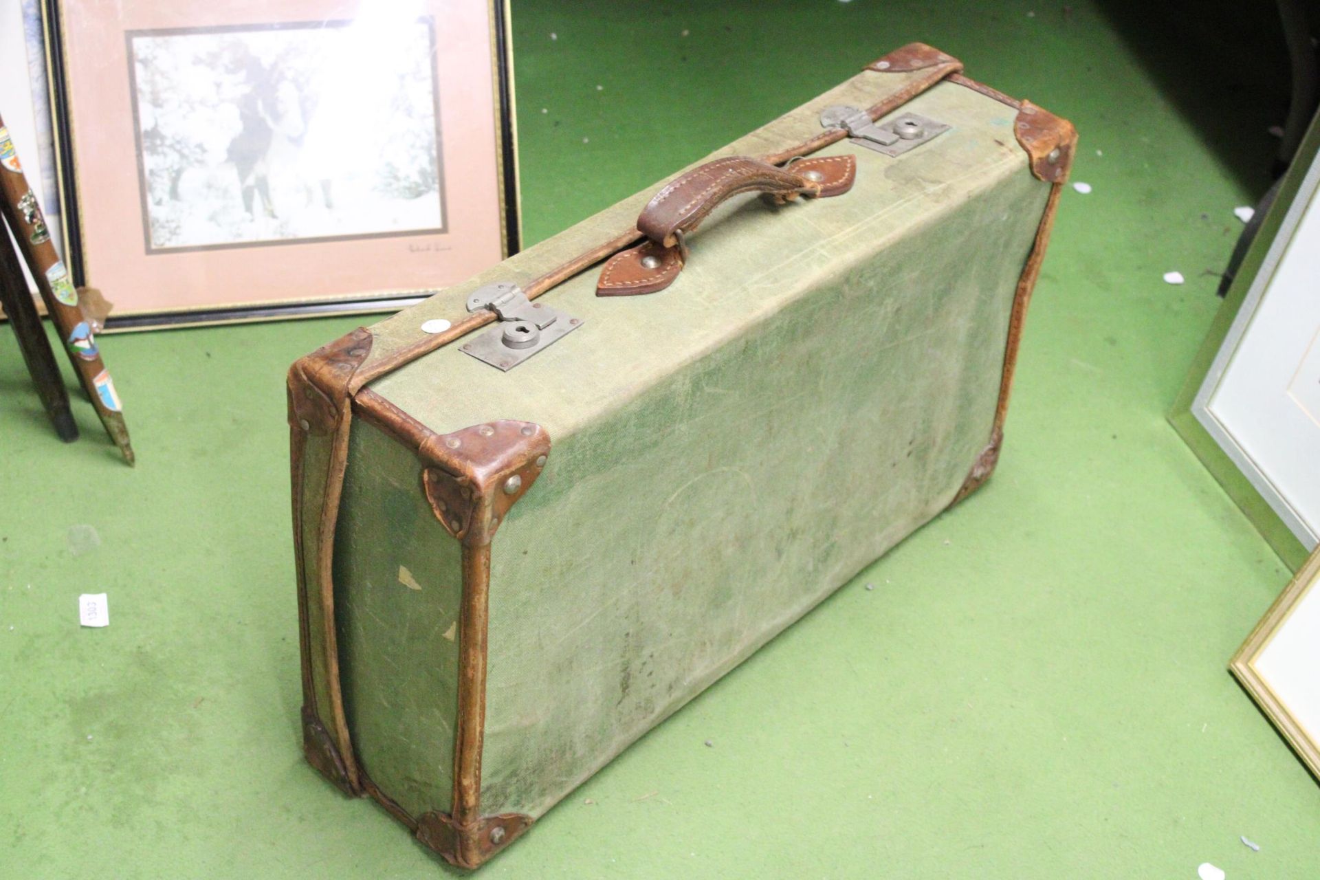 A VINTAGE MILITARY CANVAS TRUNK WITH INITIALS - Image 4 of 4