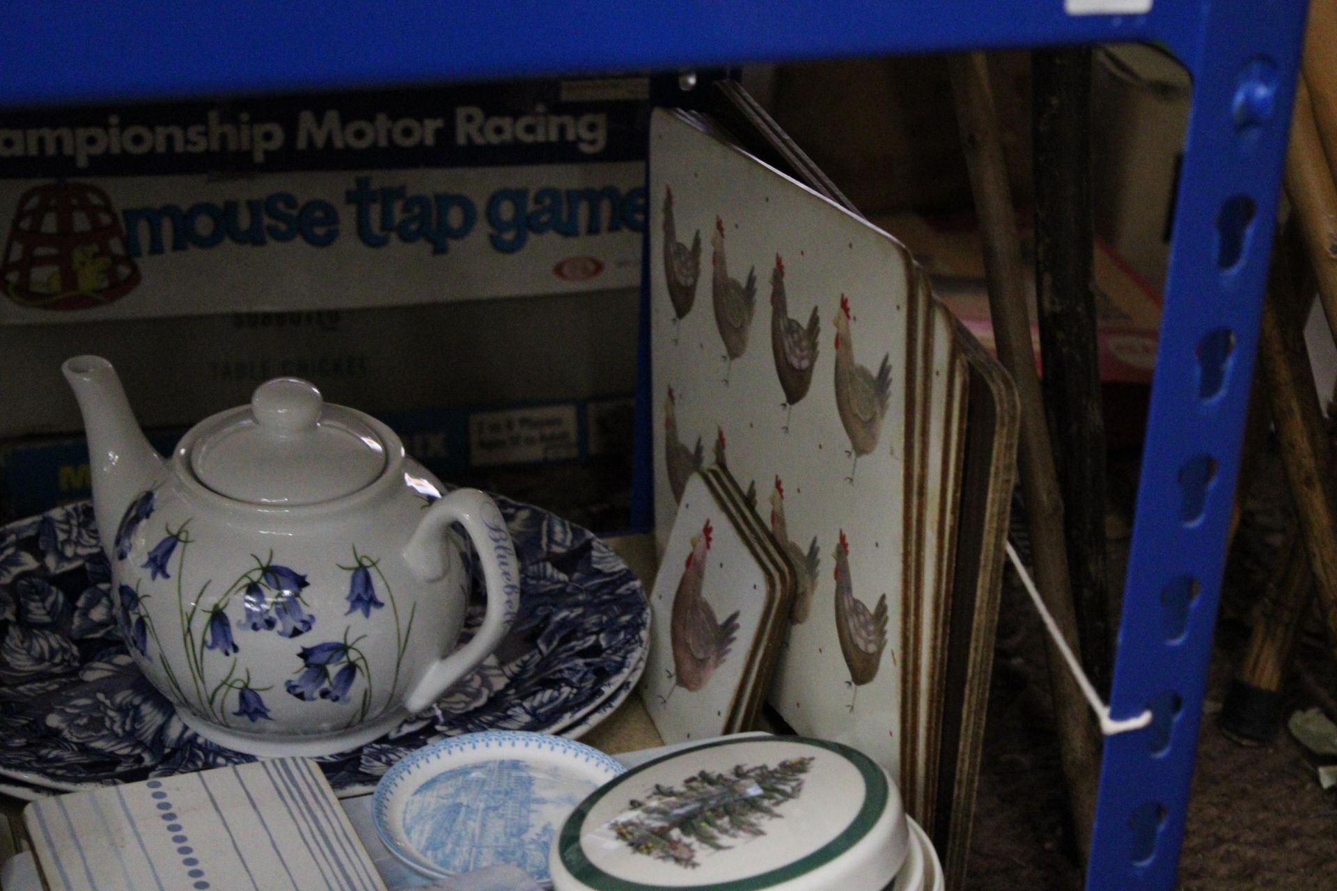 A LARGE MIXED LOT TO INCLUDE PLACEMATS, SPODE COASTERS, TEAPOTS, PLANTERS, ETC., - Image 6 of 6