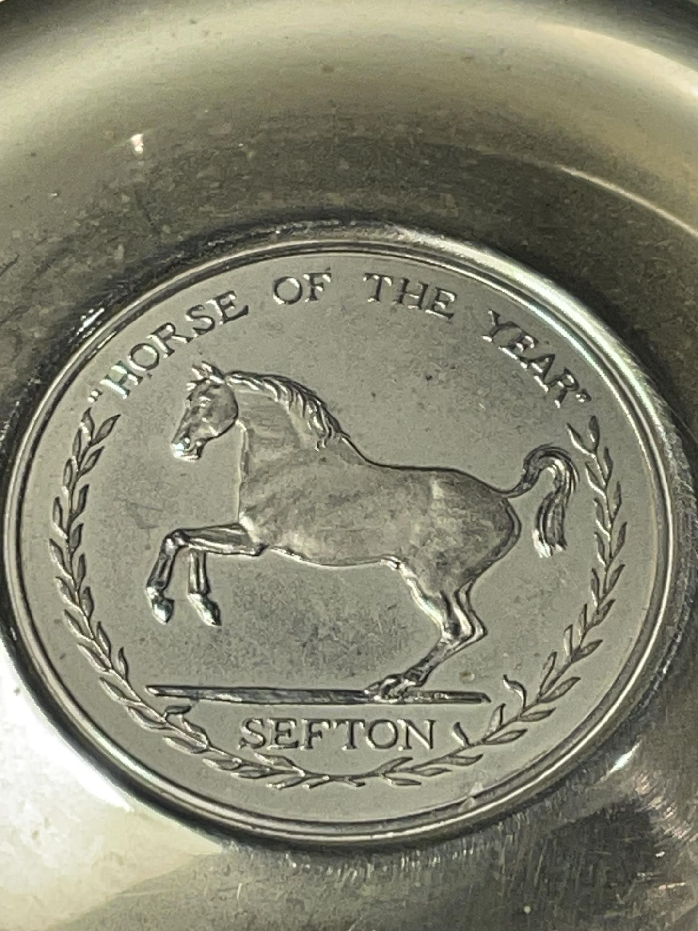 A SEFTON HORSE OF THE YEAR 1982 SILVER PLATED DISH - Image 2 of 4