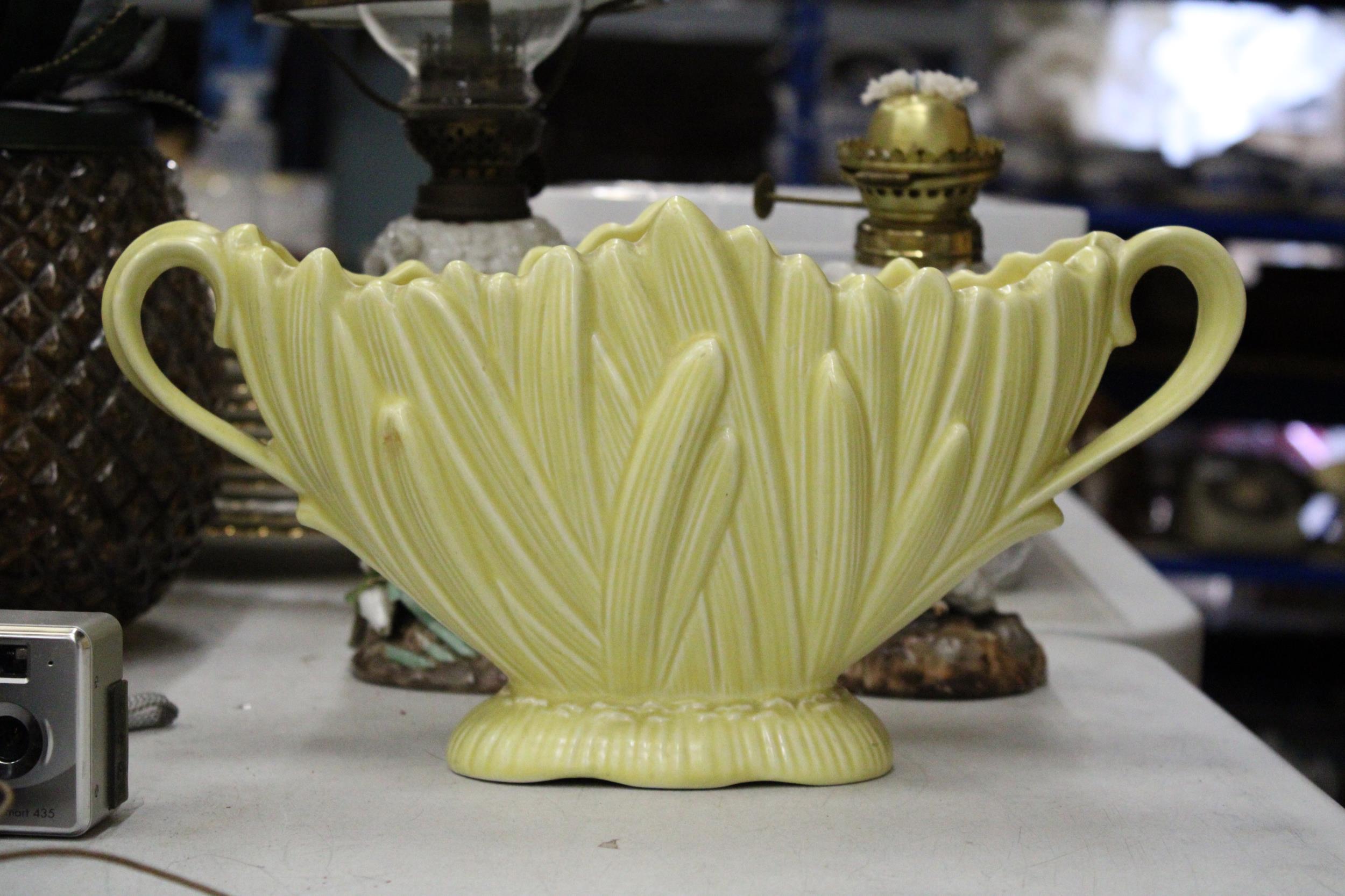 THREE VINTAGE SLYVAC PLANTERS TO INCLUDE PRIMROSE YELLOW - Image 4 of 6