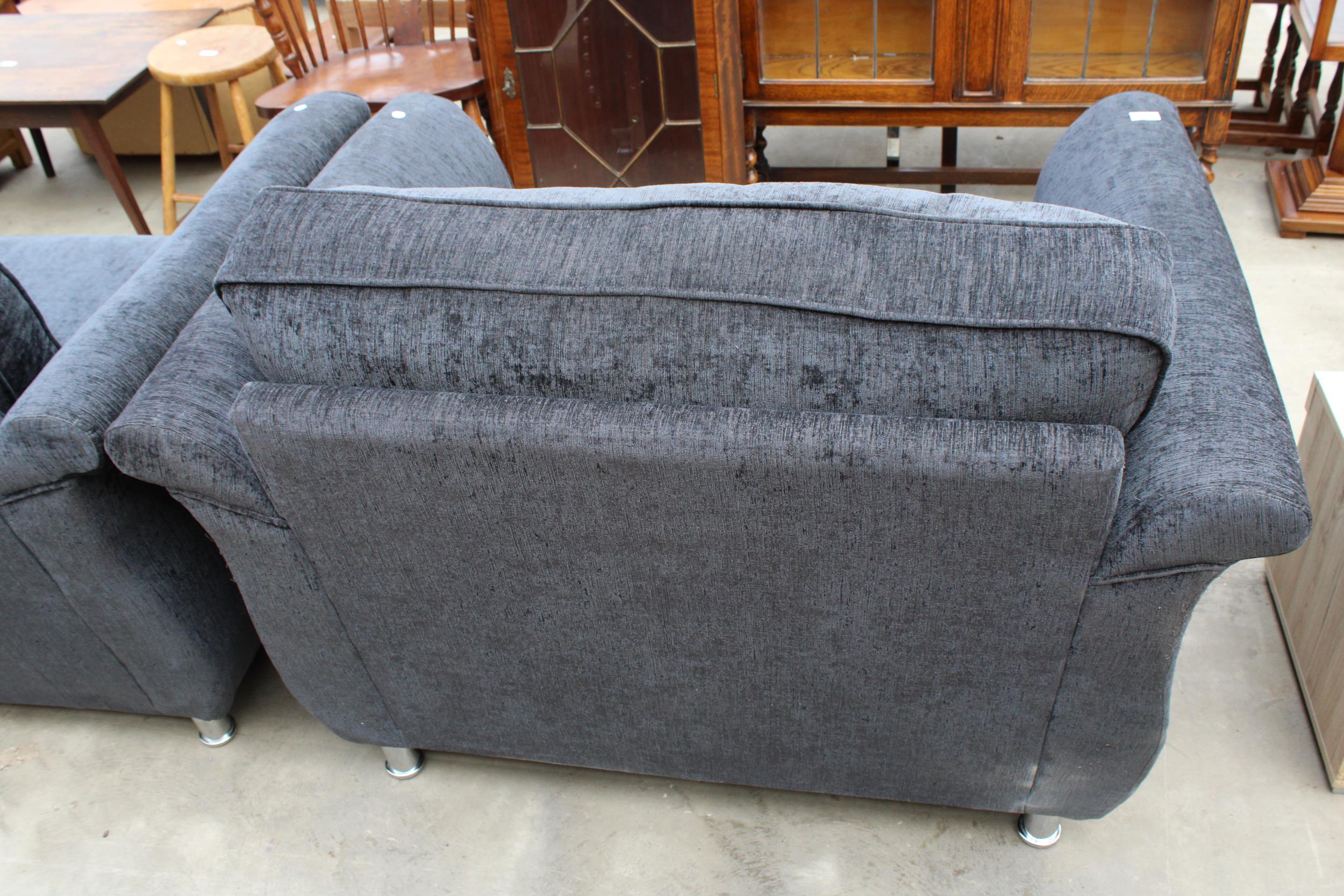 A MODERN SLATE GREY EASY CHAIR WITH POLISHED CHROME BUTTONED ARMS AND LEGS - Image 2 of 2