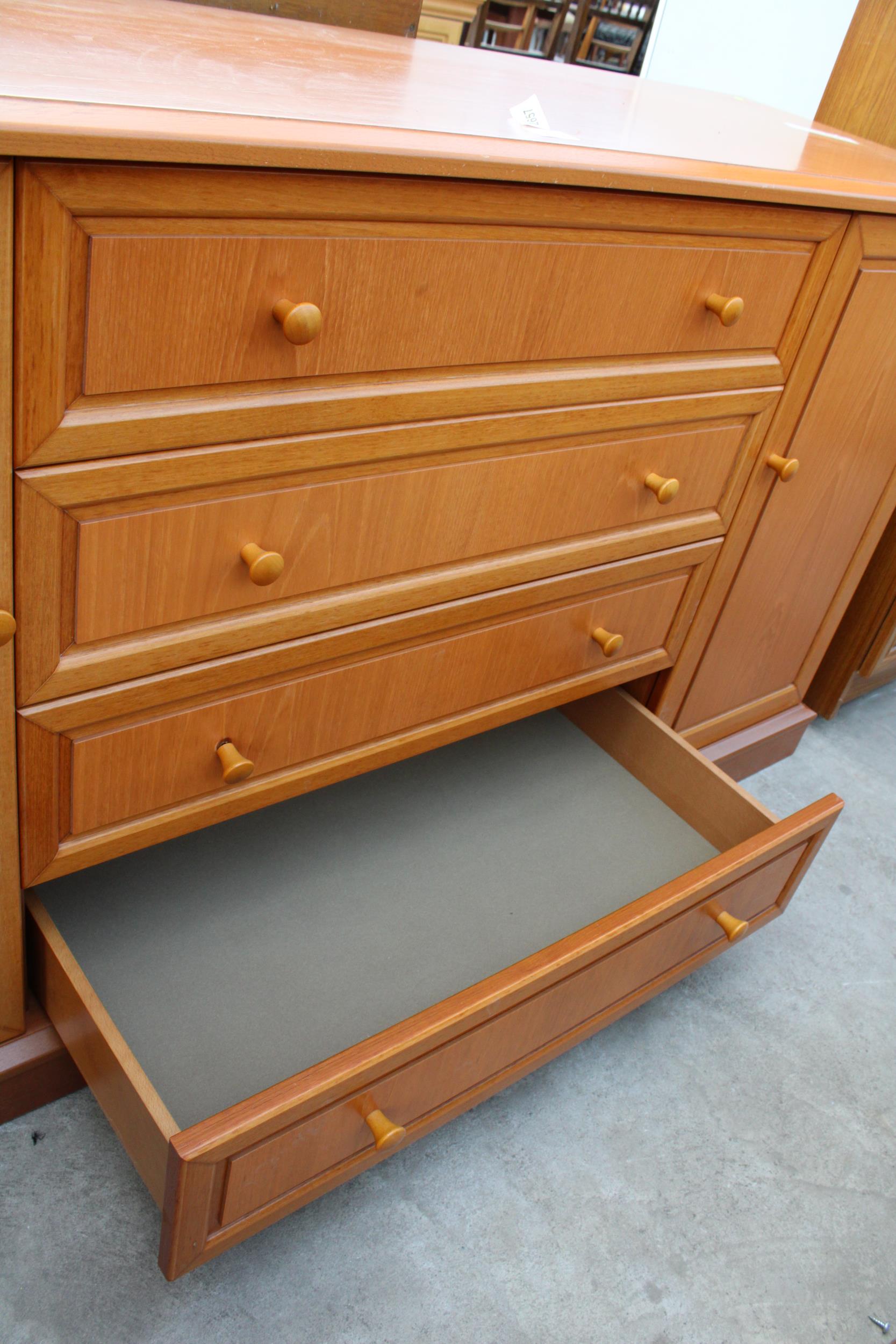 A MODERN G PLAN SIDEBOARD ENCLOSING FOUR DRAWERS AND TWO CUPBOARDS, 61" WIDE - Image 6 of 6