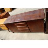 A RETRO HARDWOOD SIDEBOARD ENCLOSING 4 DRAWERS, 2 CUPBOARDS, 63" WIDE