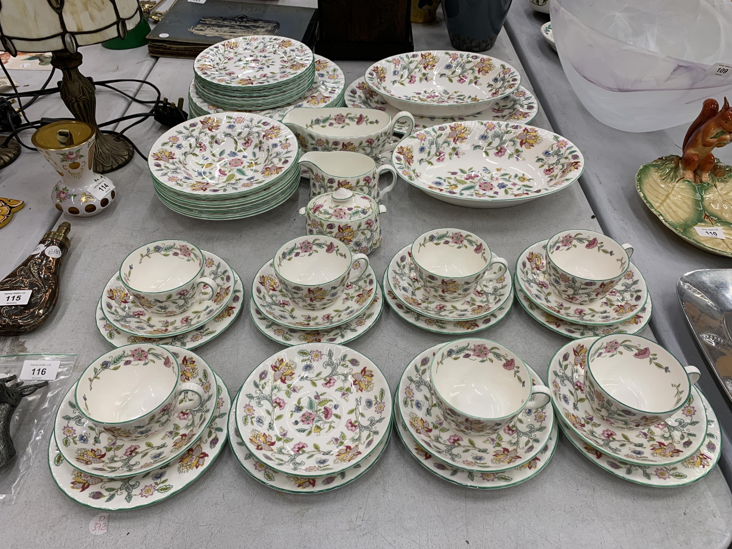 A LARGE QUANTITY OF MINTON HADDON HALL TO INCLUDE SERVING BOWLS, PLATTER, DINNER PLATES, SOUP BOWLS,