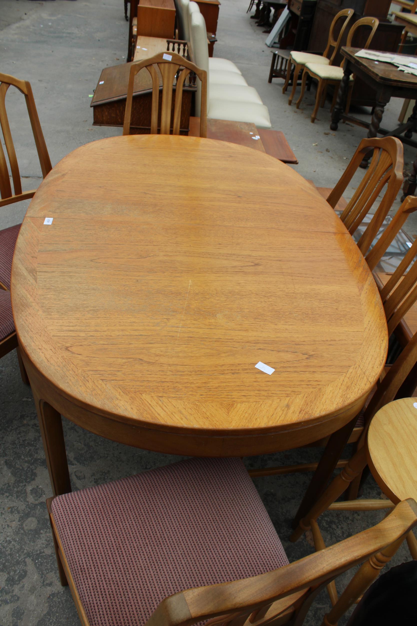 A RETRO TEAK EXTENDING DINING TABLE, 60" X 39" (LEAF 21") AND SIX DINING CHAIRS - Image 3 of 6