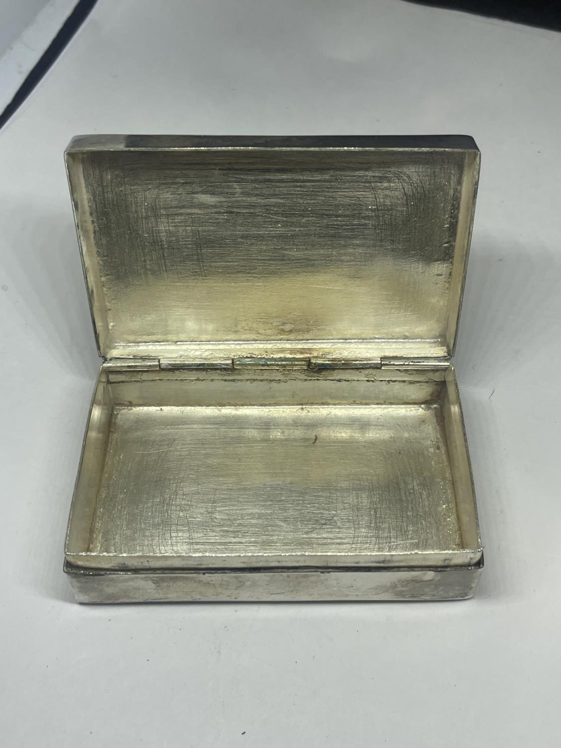 A MARKED 950 SILVER BOX GROSS WEIGHT 116.1 GRAMS - Image 2 of 3