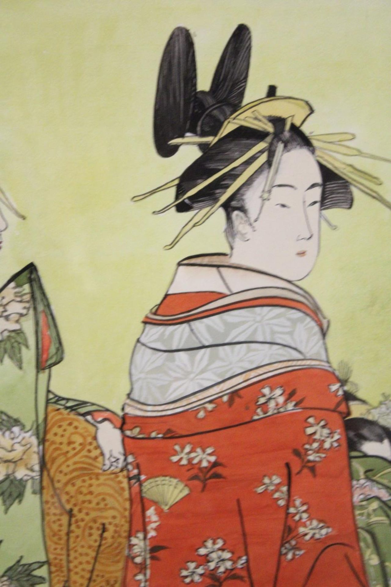 A JAPANESE WATERCOLOUR OF TWO GEISHA GIRLS FRAMED AND GLAZED - 75 CM X 50 CM - Image 2 of 4