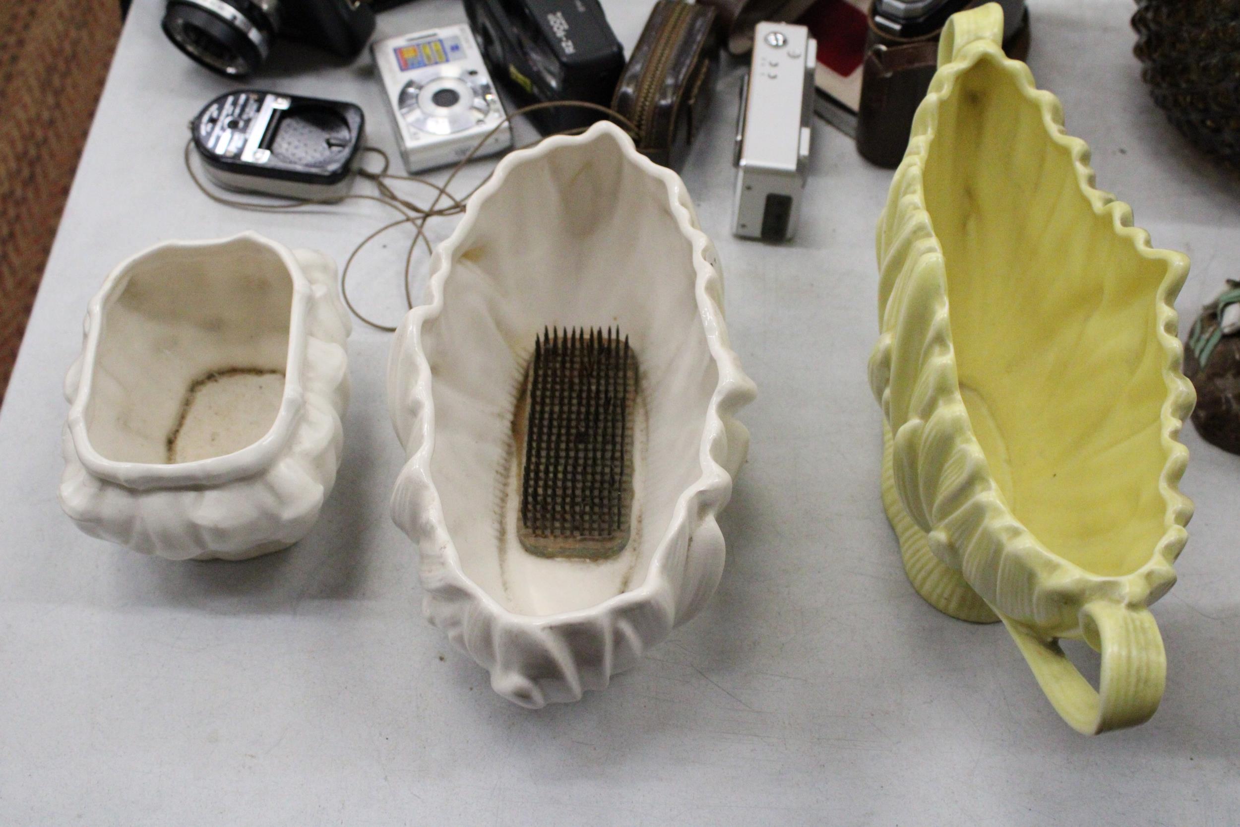 THREE VINTAGE SLYVAC PLANTERS TO INCLUDE PRIMROSE YELLOW - Image 6 of 6