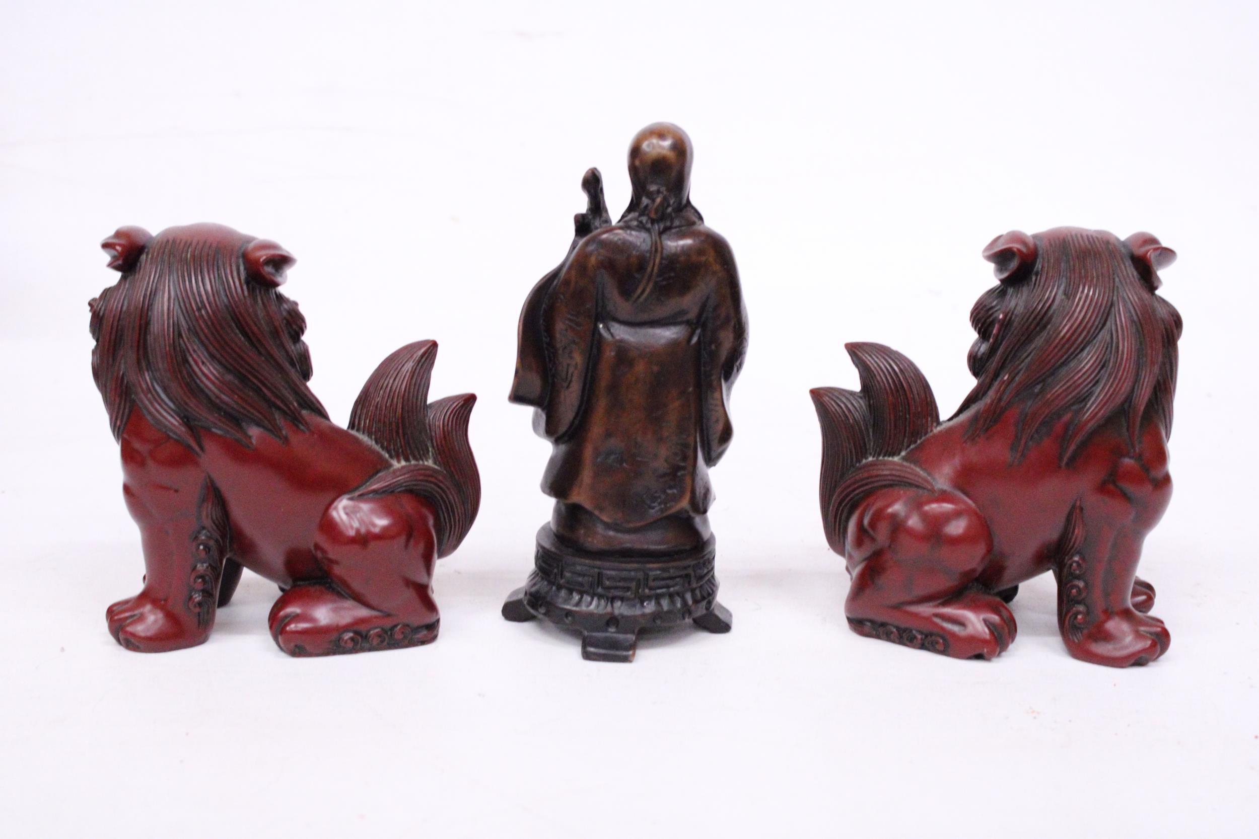 A PAIR OF CHINESE FOO DOGS AND A CHINESE WISEMAN - Image 3 of 4