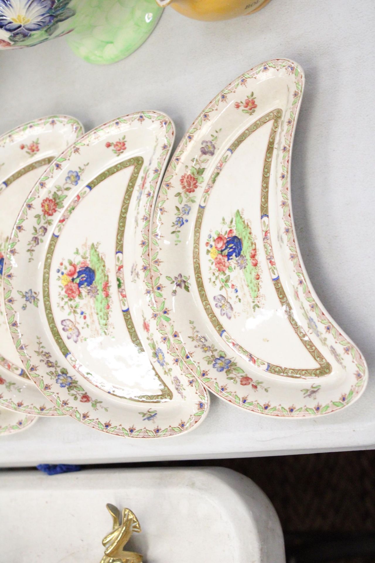 ELEVEN SPODE "COPELAND LATE - LYON" CRESCENT SHAPED PLATES - Image 2 of 5