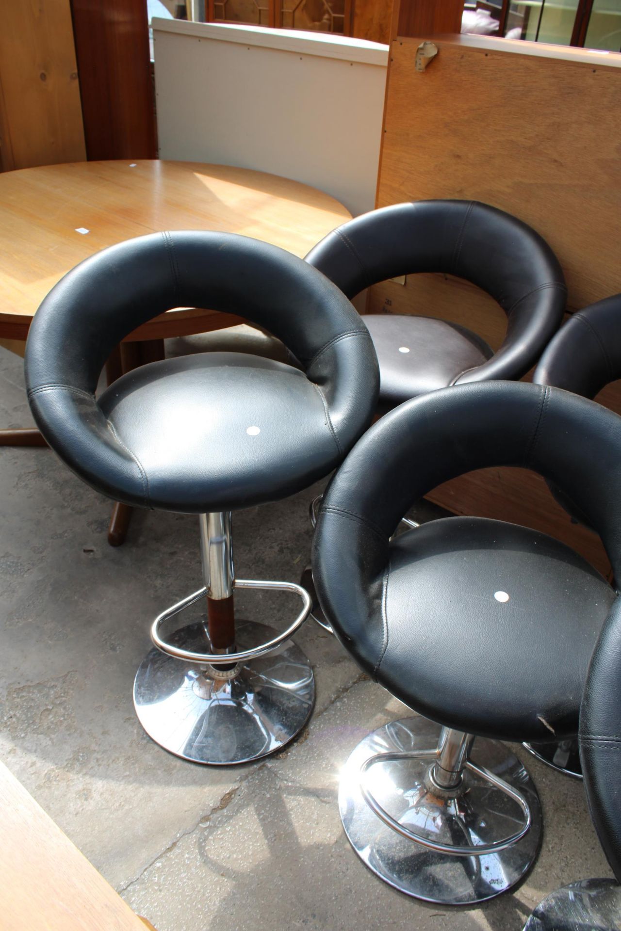 SIX BLACK FAUX LEATHER PUMP STOOLS ON POLISHED CHROME BASE - Image 3 of 3