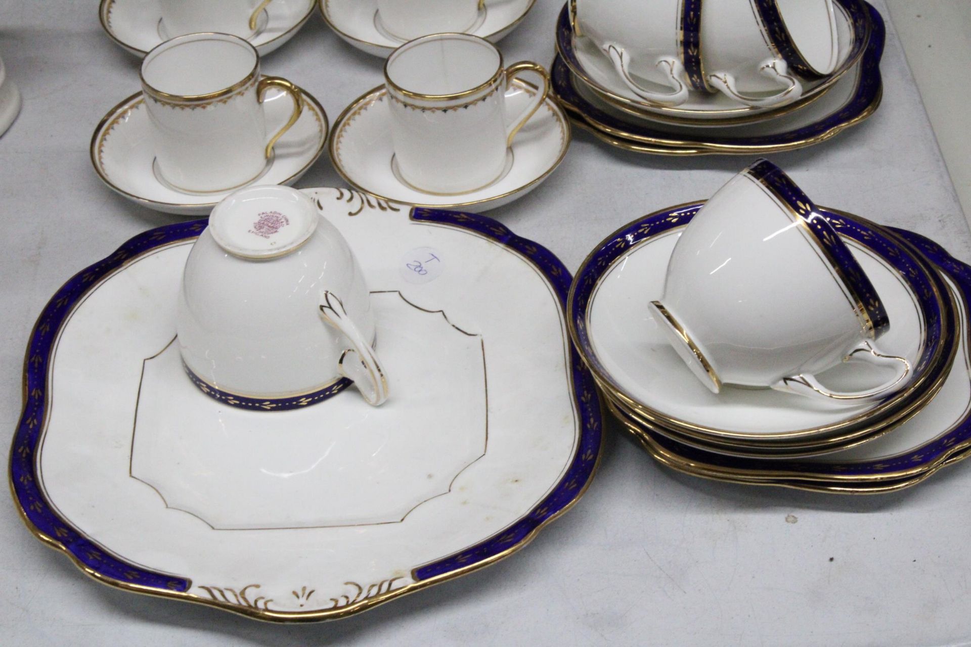 A QUANTITY OF TEAWARE TO INCLUDE PALLADIN CHINA CUPS, SAUCERS, SIDE PLATES AND A CAKE PLATE, PLUS AN - Image 2 of 6