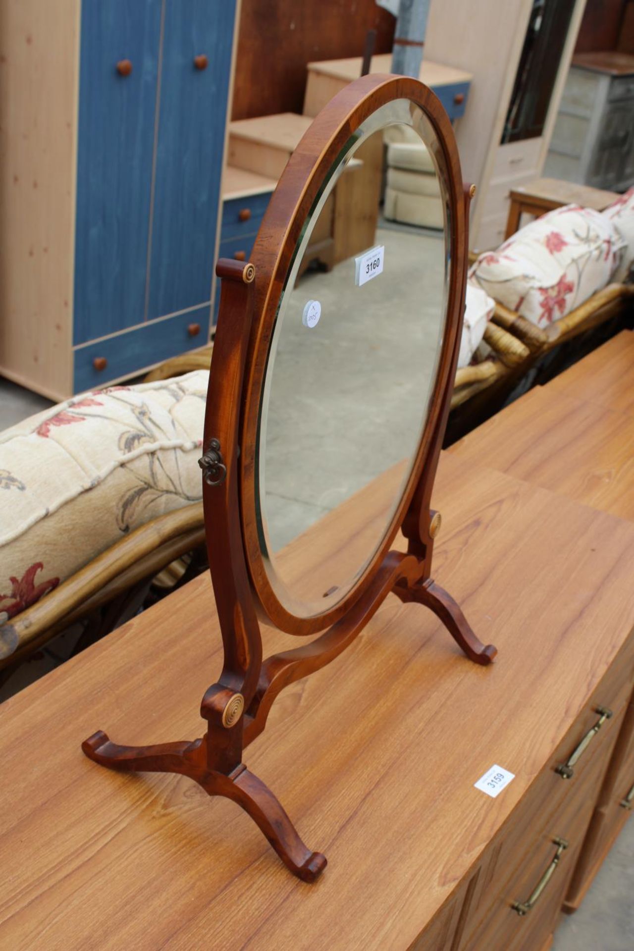 A 19TH CENTURY STYLE SWING FRAME YEW WOOD MIRROR - - Image 3 of 4