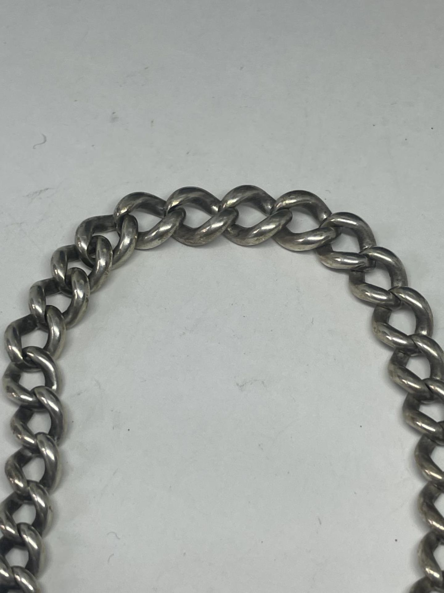 A SILVER DOUBLE ALBERT WRIST CHAIN - Image 2 of 3