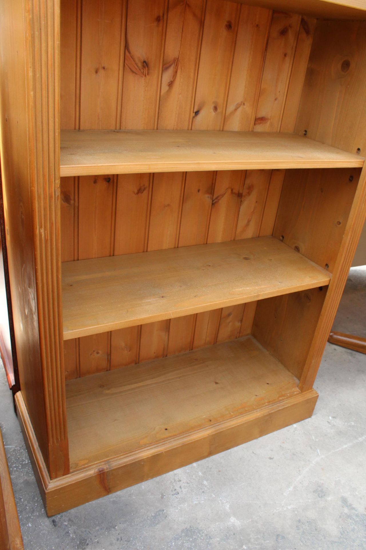 A MODERN PINE FIVE TIER OPEN BOOKCASE, 35" WIDE - Image 3 of 3