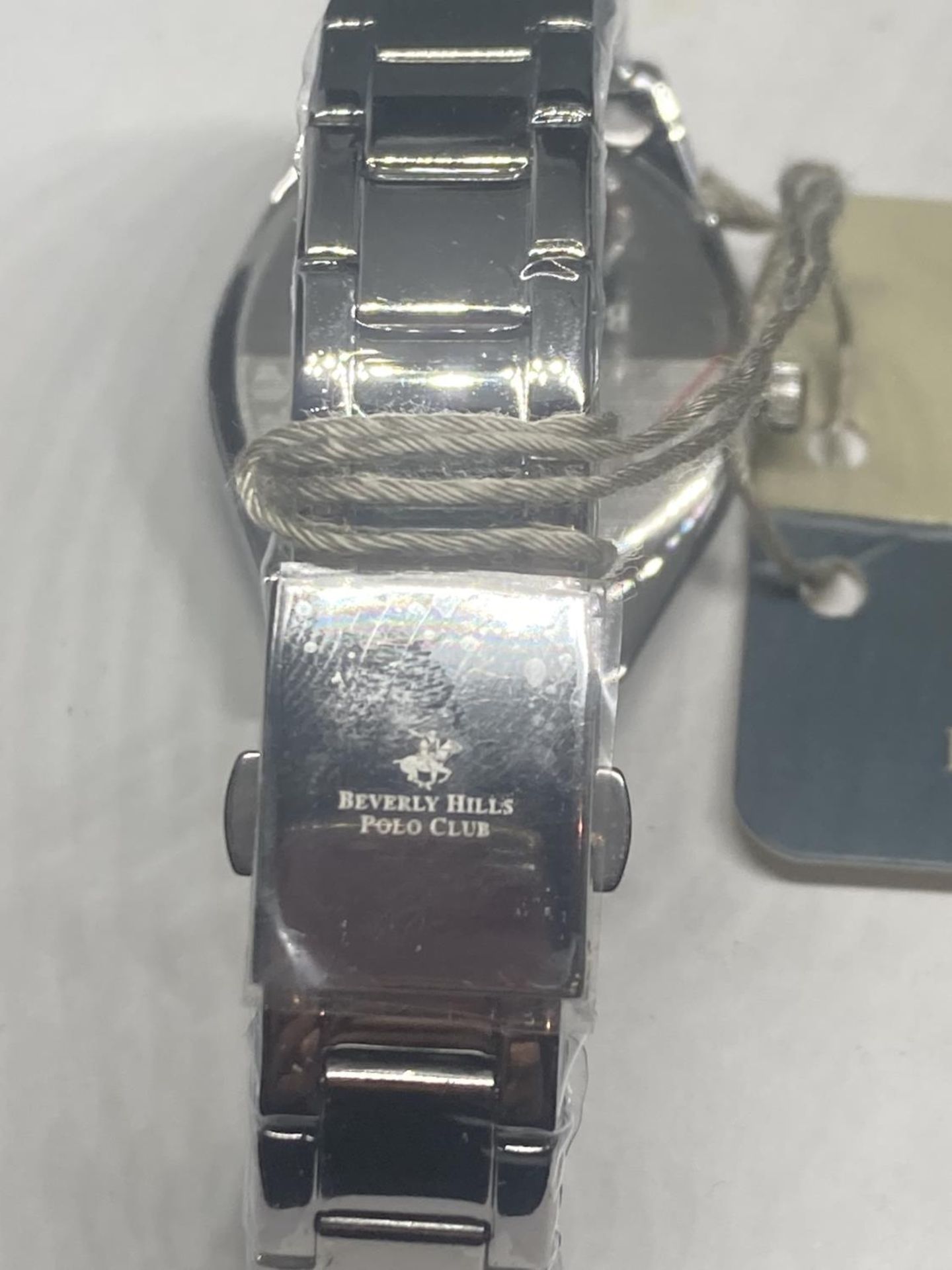 AN AS NEW AND BOXED BEVERLEY HILLS POLO CLUB WRIST WATCH SEEN WORKING BUT NO WARRANTY - Image 6 of 10