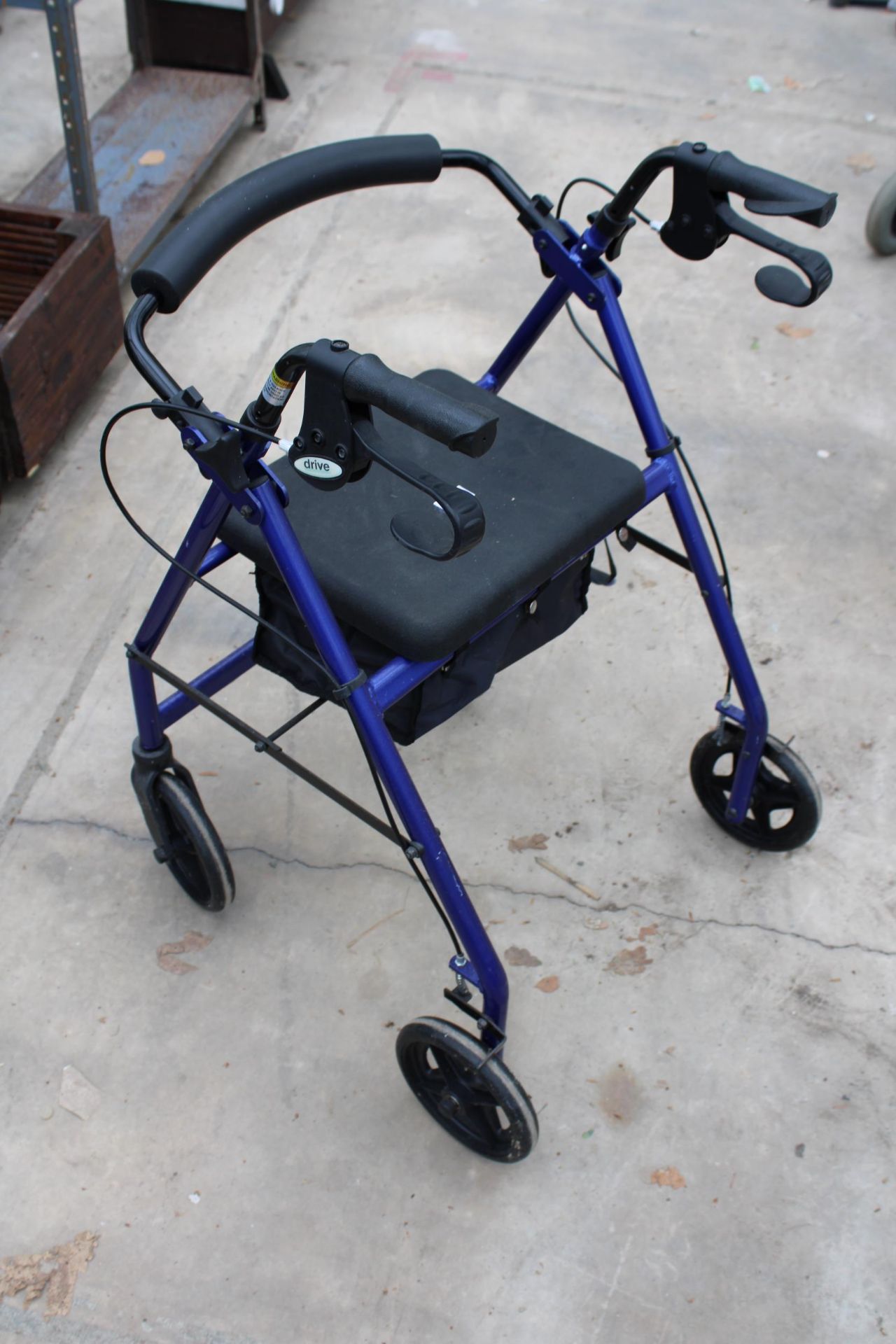 A DRIVE FOLDING WALKING AID