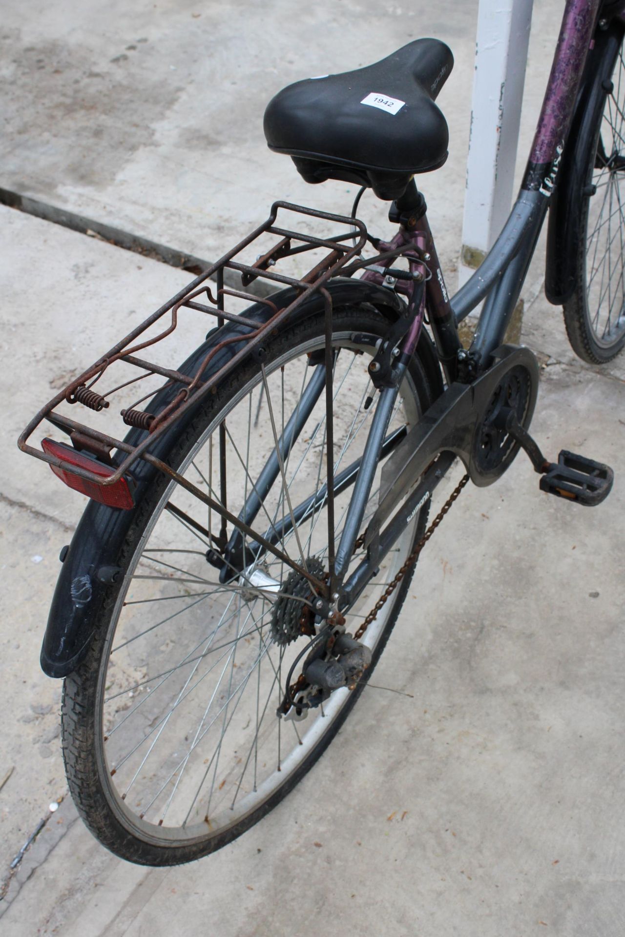 AN APOLLO LADIES BIKE WITH 12 SPEED GEAR SYSTEM - Image 2 of 3