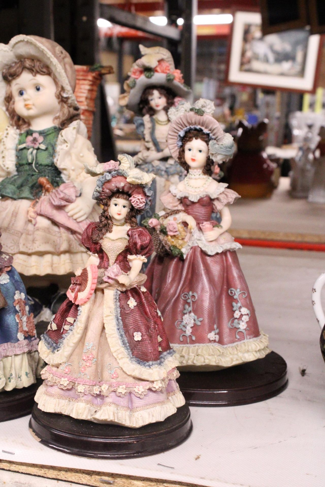 A COLLECTION OF EIGHT RESIN LADY FIGURINES - Image 6 of 6