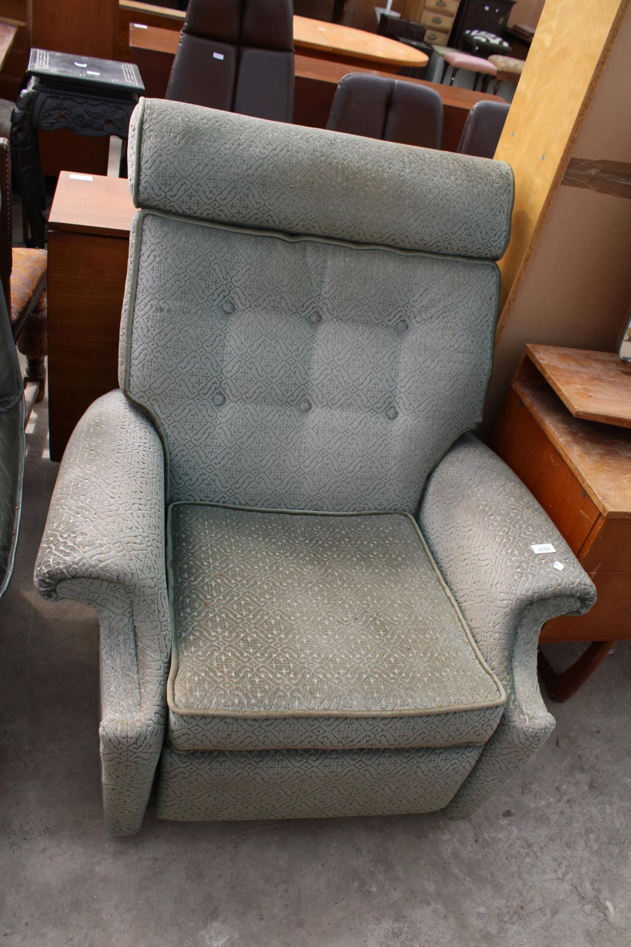 A PARKER KNOLL RECLINER CHAIR, MODEL NO. N30