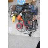 A COLLECTION OF POWER TOOLS TO INCLUDE GRINDERS, DRILLS AND JIGSAWS ETC