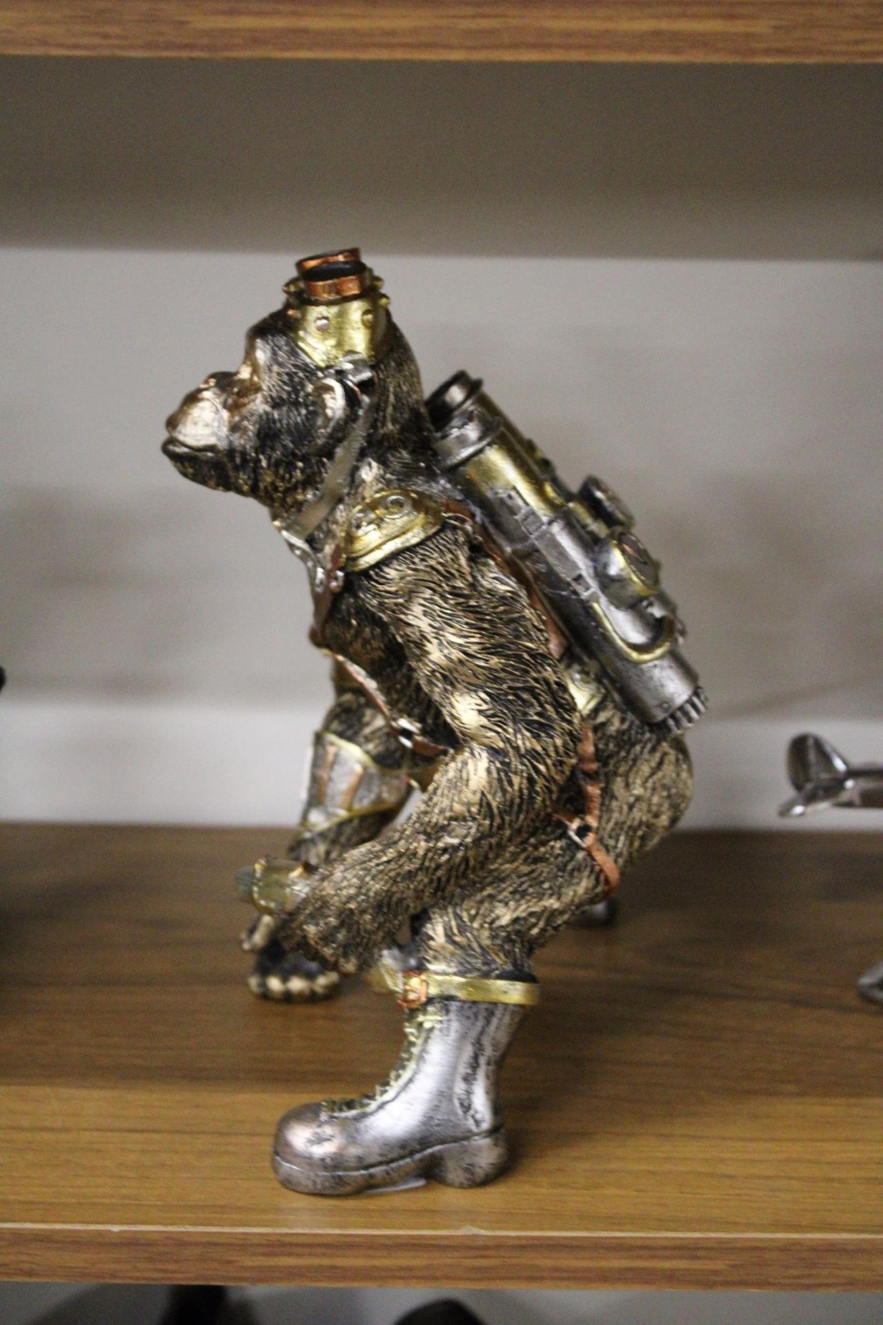 A STEAMPUNK STYLE CHIMP, HEIGHT 21CM - Image 2 of 4