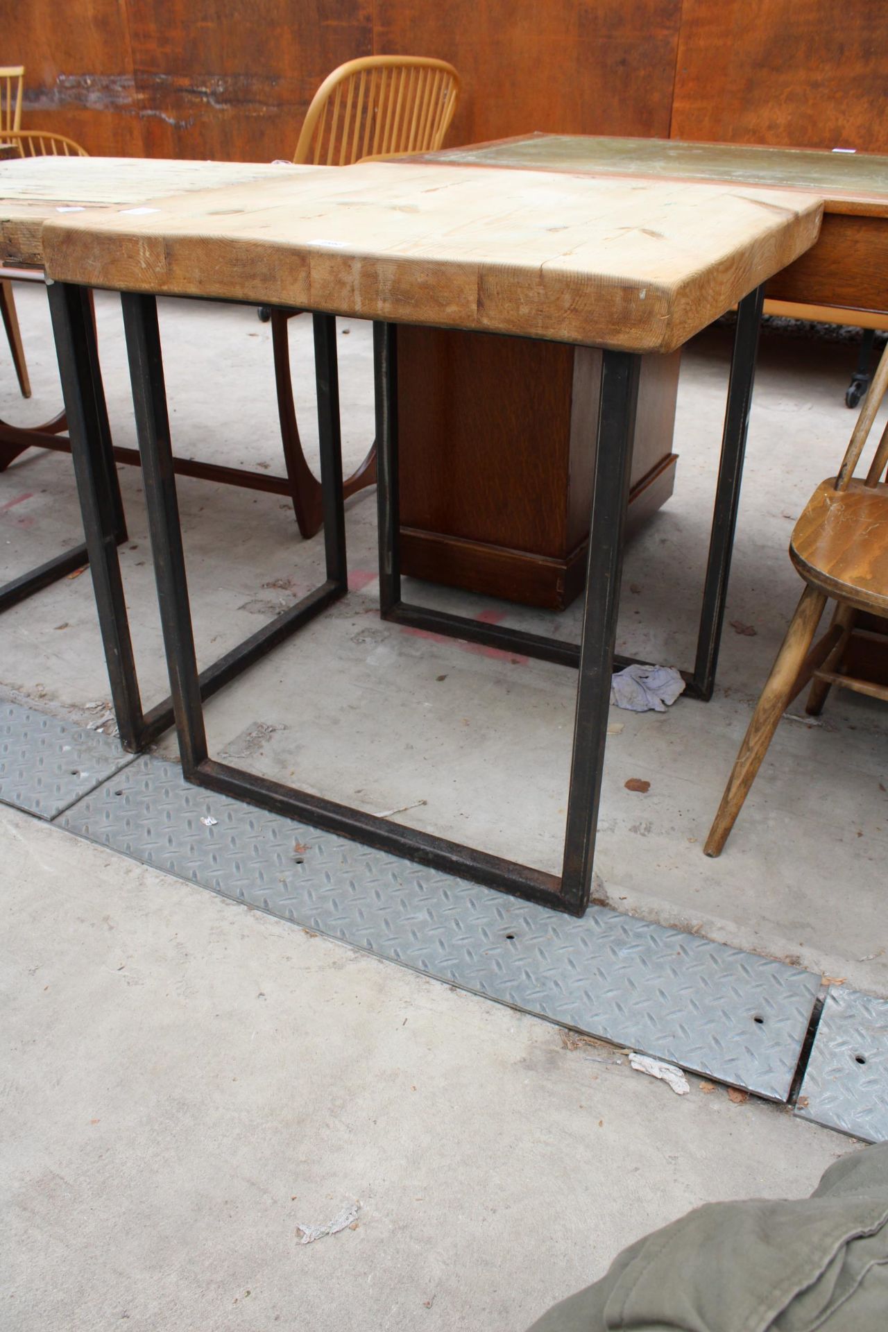 A RUSTIC FOUR PLANK TABLE, 27" SQUARE ON METAL LEGS - Image 2 of 2