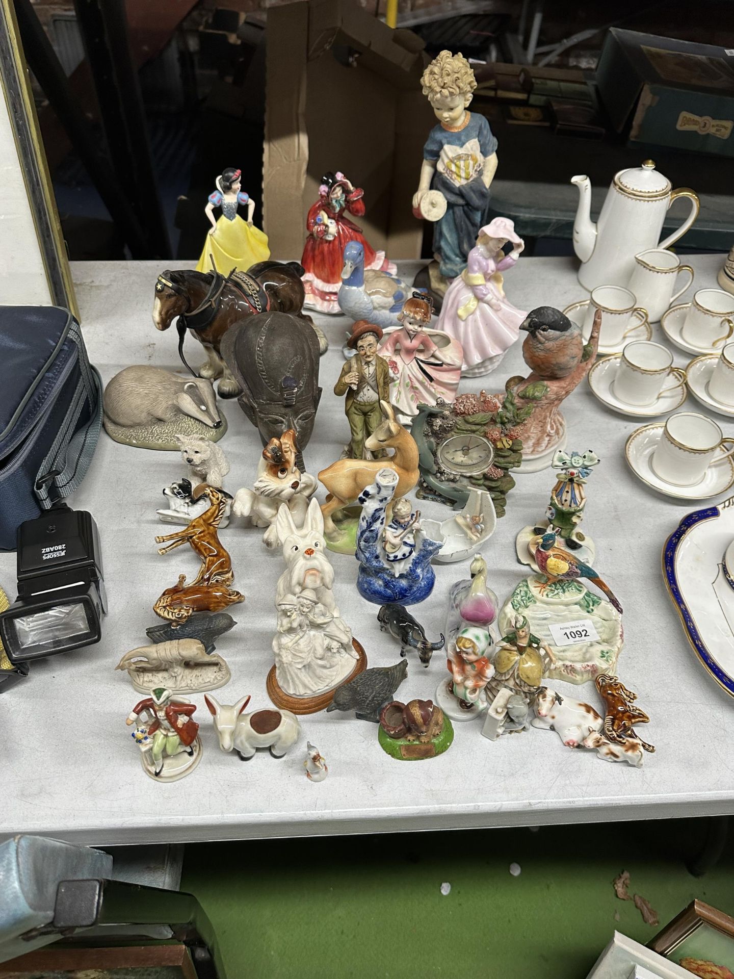 A LARGE QUANTITY OF CERAMICS TO INCLUDE BESWICK DOG AND PHEASANT ASHTRAY, DEER, BIRDS, DOGS, HORSES,