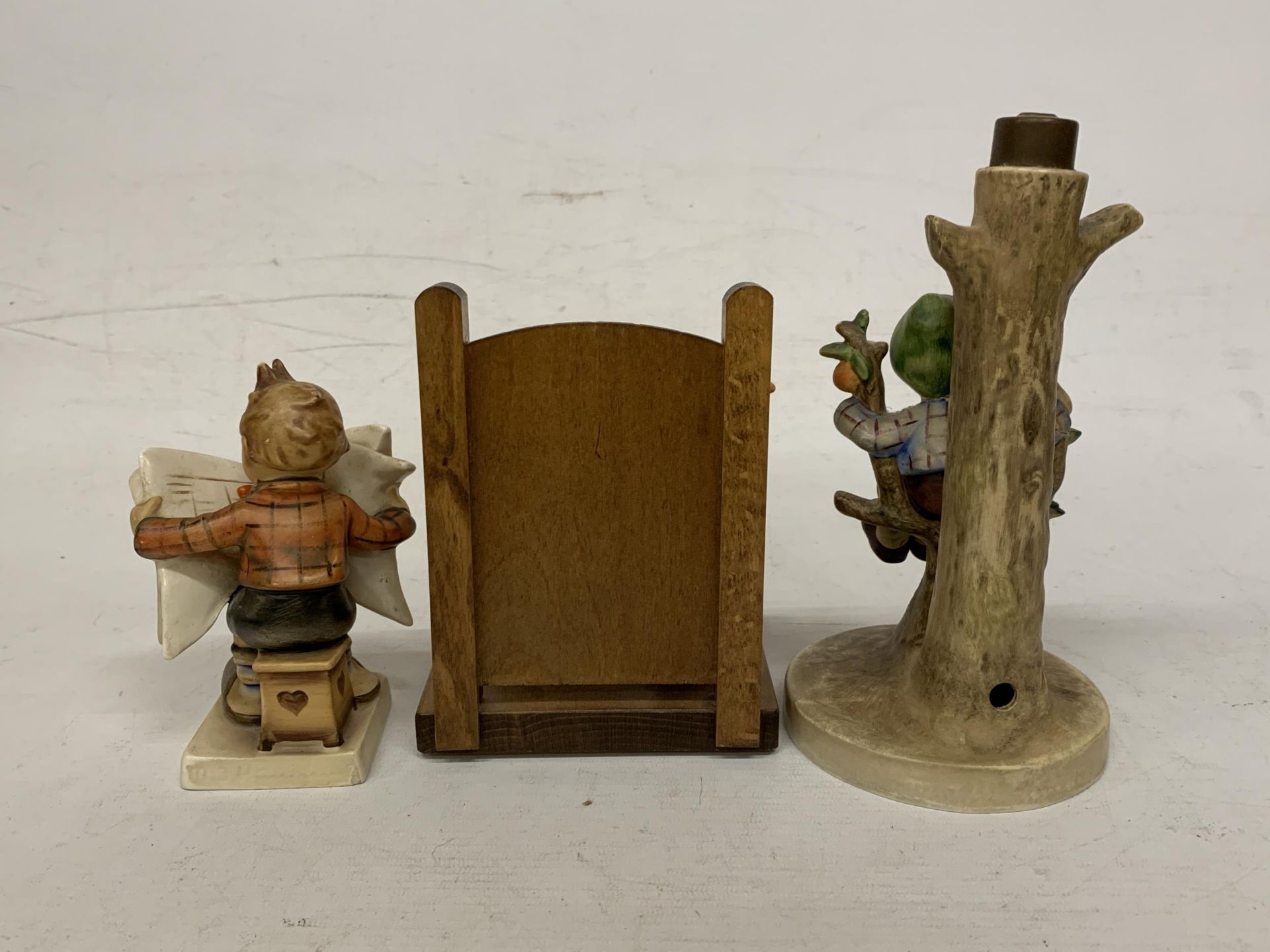 THREE VINTAGE GOEBEL FIGURES - Image 3 of 4