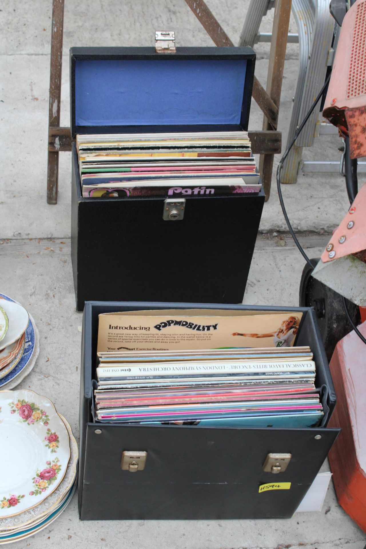 AN ASSORTMENT OF LP RECORDS