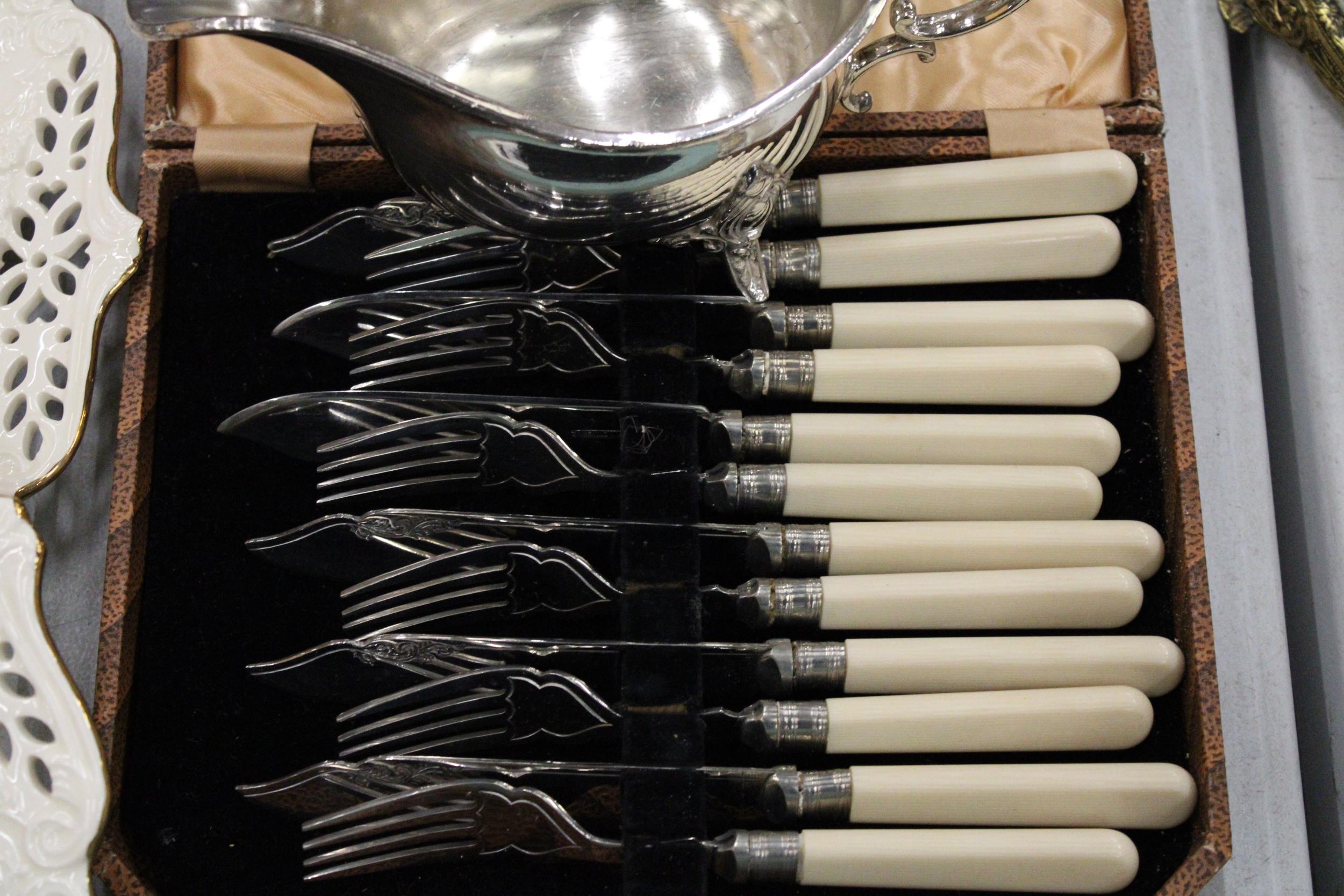 THREE VINTAGE BOXED SETS OF FLATWARE, A WALKER AND HALL STAINLESS STEEL JUG AND A GLASS CONDIMENT - Image 4 of 6