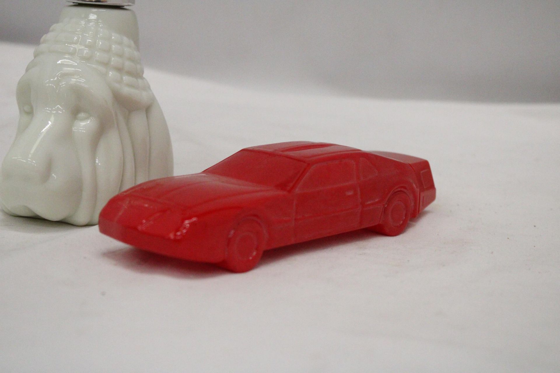 TWO AVON ITEMS TO INCLUDE A BLOODHOUD PIPE AND SPORTS CAR (BOTH FULL) - Image 2 of 5