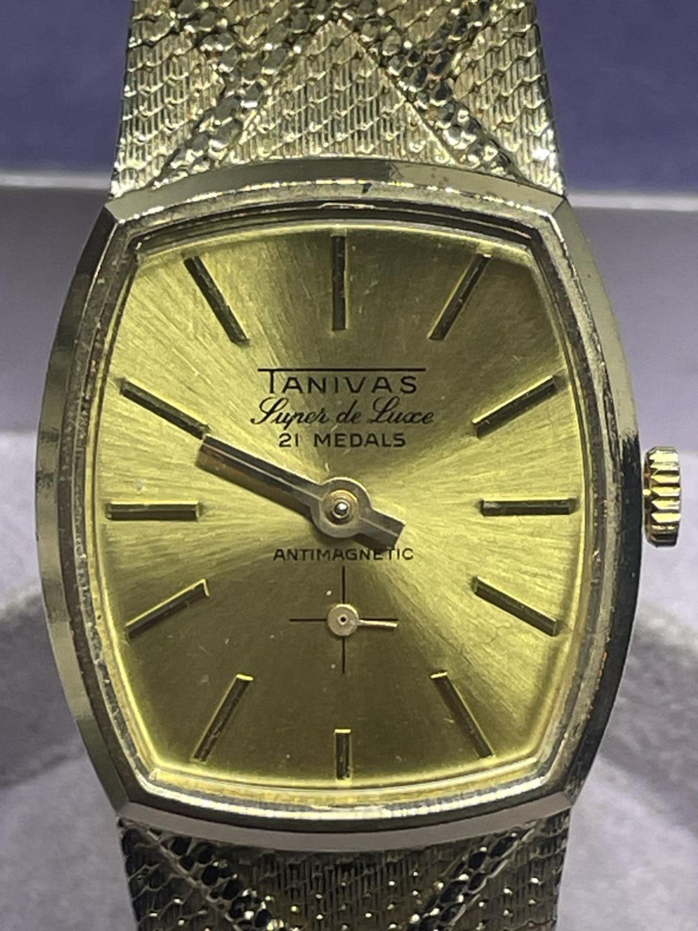 A TANIVAS SUPER 21 MEDALS WRIST WATCH - Bild 2 aus 3