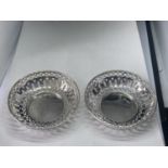 A PAIR OF HALLMARKED SHEFFIELD SILVER PIERCED DISHES