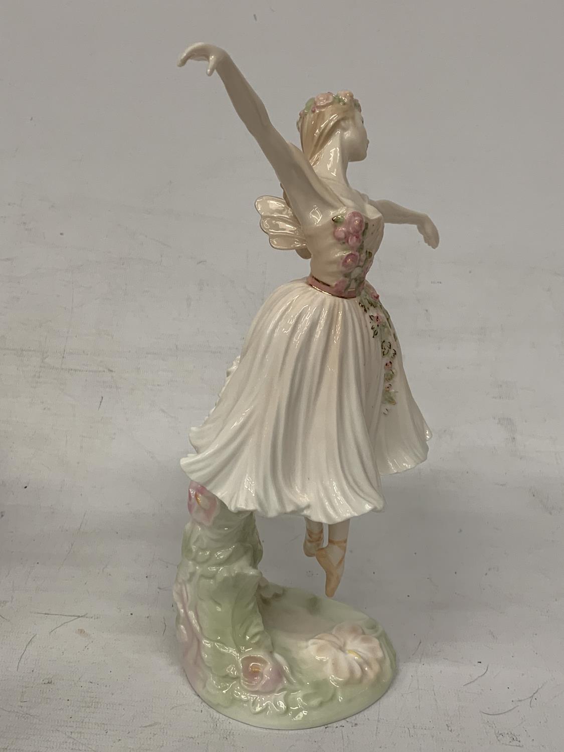 A COALPORT FIGURINE "DAME ANTOINETTE SIBLEY" FROM THE ROYAL ACADEMY OF DANCING COLLECTION - Image 4 of 5