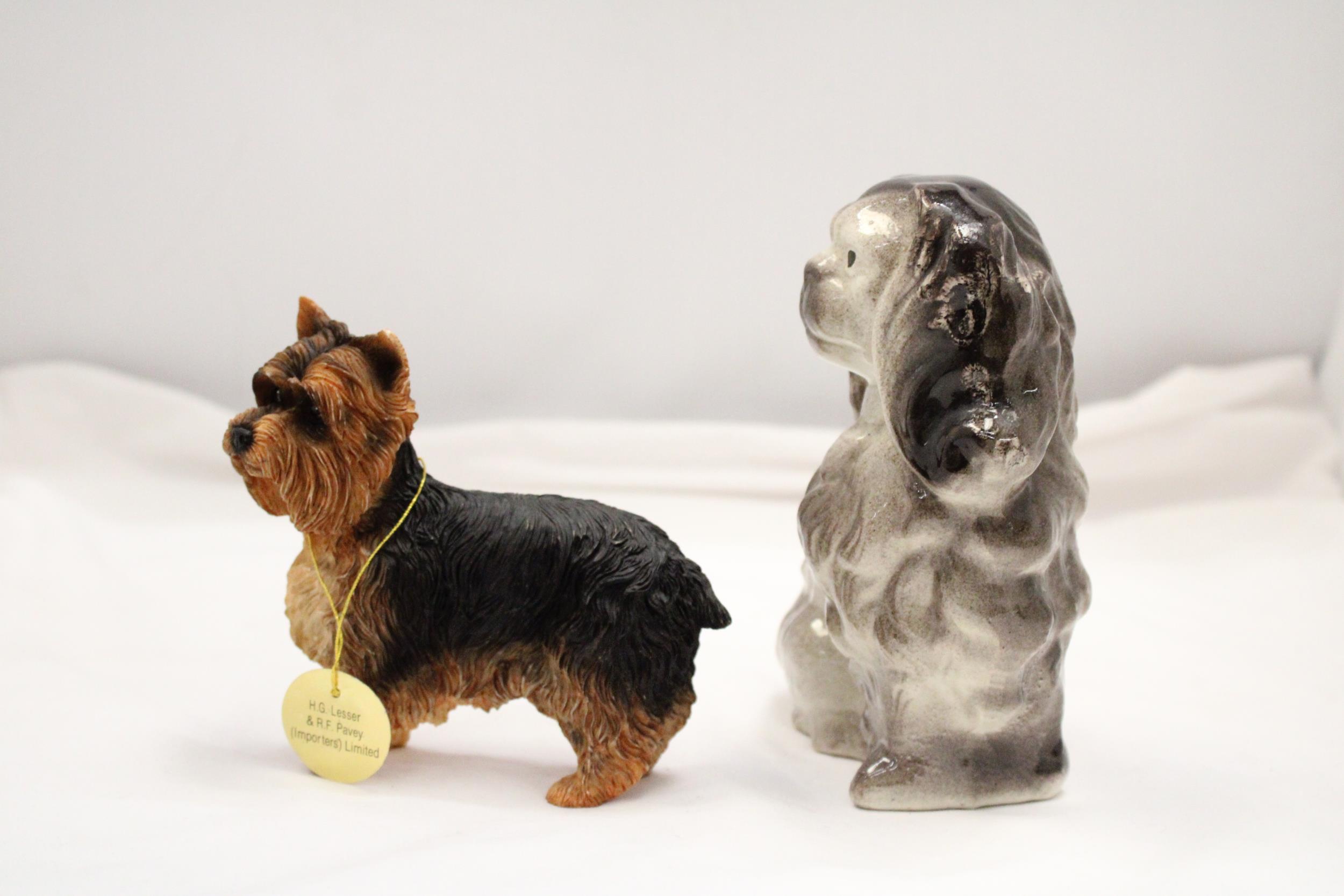 A FIGURE OF A MANTLE BLACK SPANIEL DOG AND A FURTHER LEONARD COLLECTION FIGURE OF A YORKSHIRE - Bild 5 aus 5