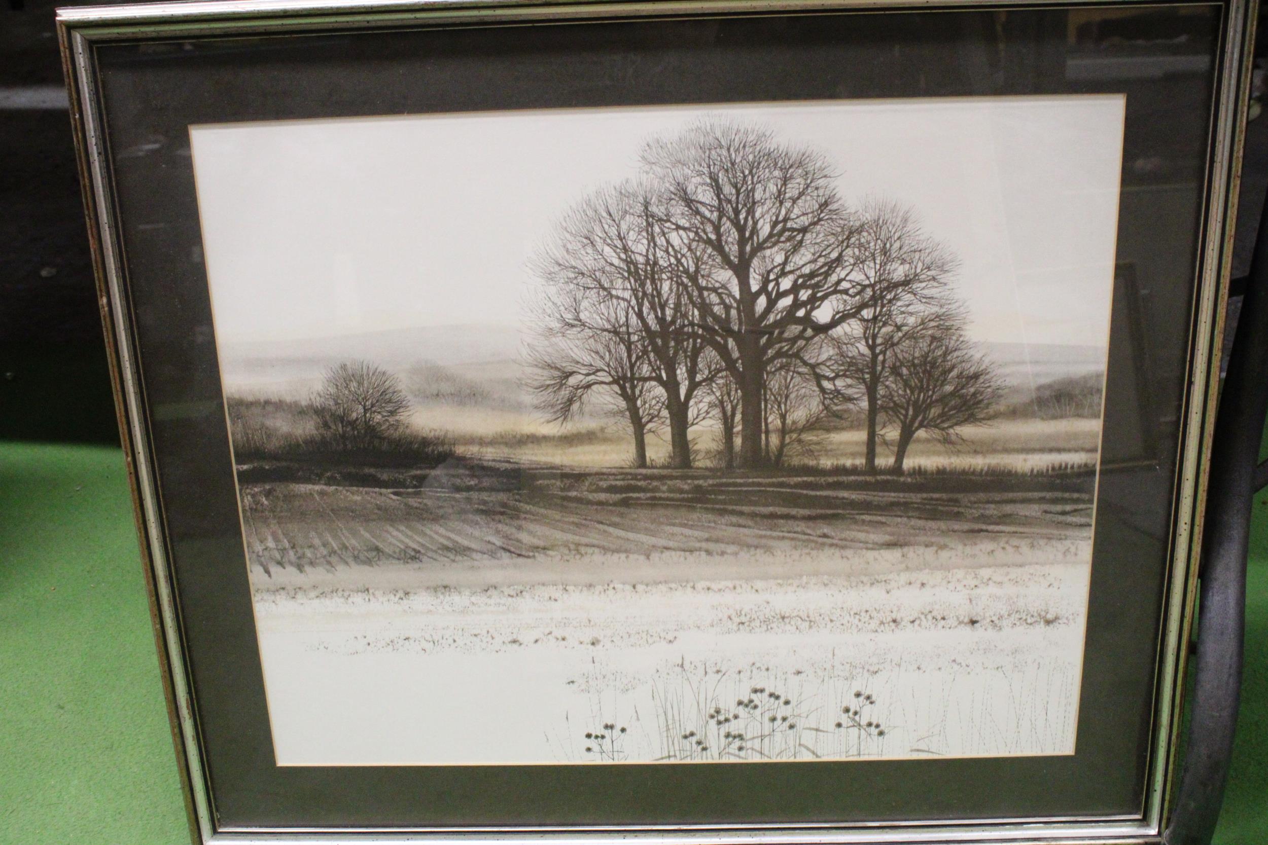 TWO FRAMED PRINTS TO INCLUDE KATHLEEN CADDICKWINTER SNOWY COTTAGE PLUS A FURTHER AUTUMN FIELD SCENE - Image 4 of 6
