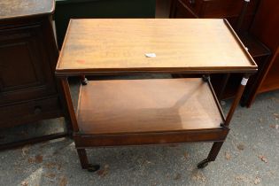 AN EDWARDIAN STYLE MAHOGANY AND INLAID TWO TIER TROLLEY WITH SINGLE END DRAWER