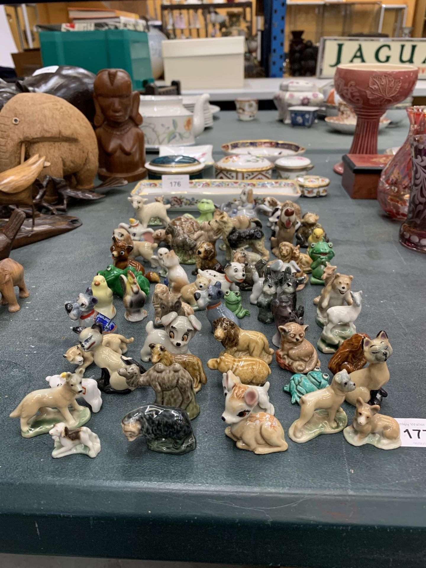 A LARGE COLLECTION OF VINTAGE WADE WHIMSIES - Image 2 of 5