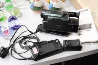 A SANYO, 8MM, CAMCORDER, VM-EX25P, WITH INSTRUCTIONS