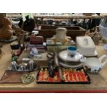A MIXED LOT TO INCLUDE A LONDON TRANSPORT DOUBLE DECKER BUS, CRUET SET, CERAMIC CHEESE DISH, VINTAGE