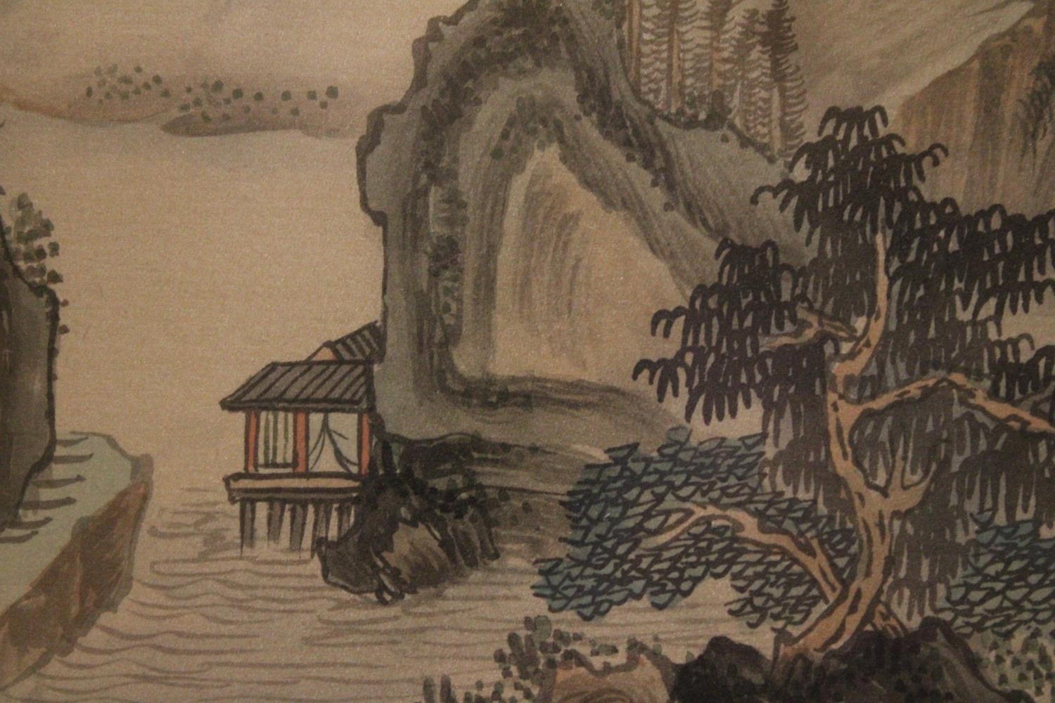 A CHINESE FAN PAINTING OF A LANDSCAPE IN BAMBOO FRAME - 49 X 29 CM - Image 3 of 4