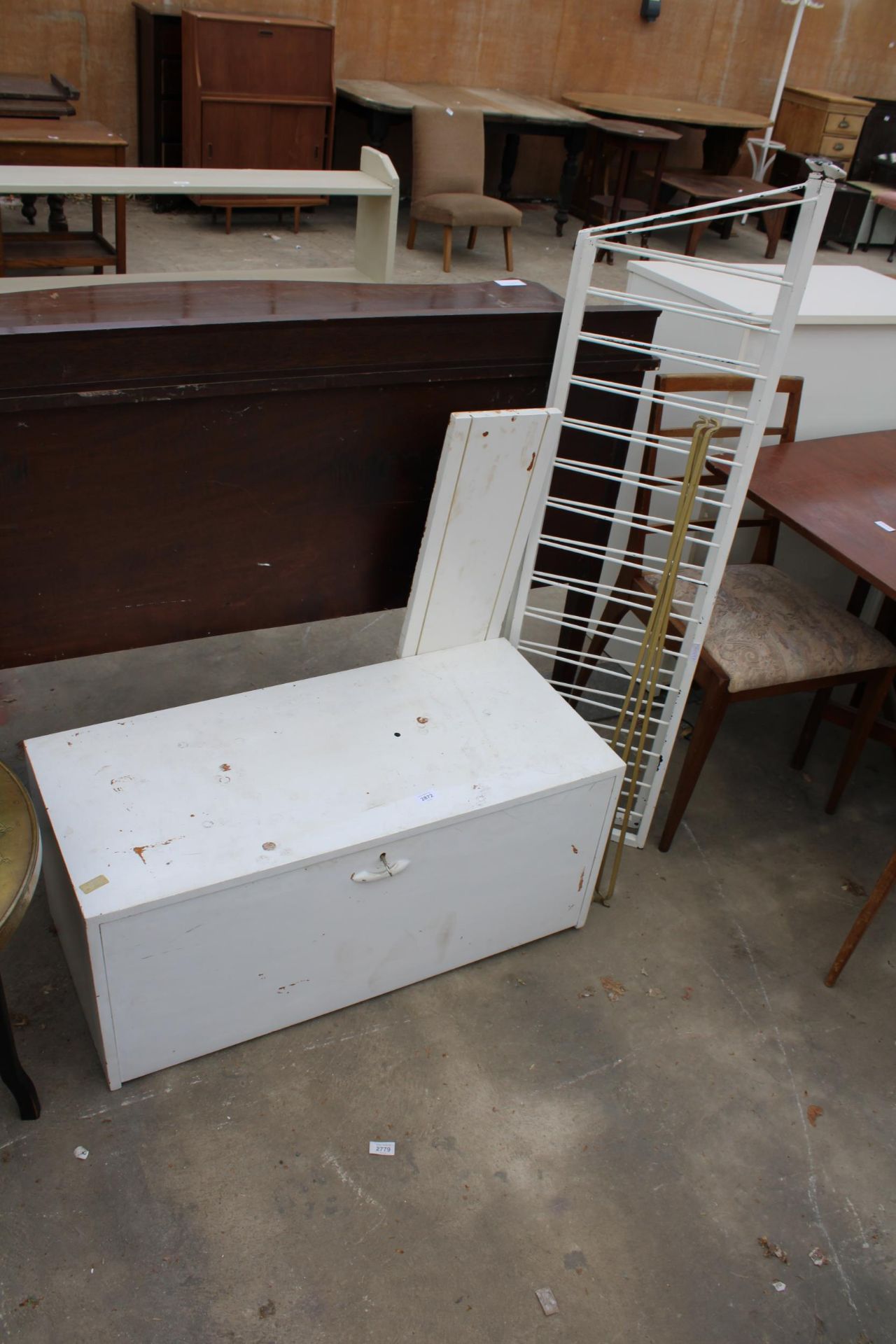 A WHITE PAINTED LADDERAX DOCUMENT UNIT, TWO METAL STANDS AND FOUR BRASS RODS - Image 2 of 3
