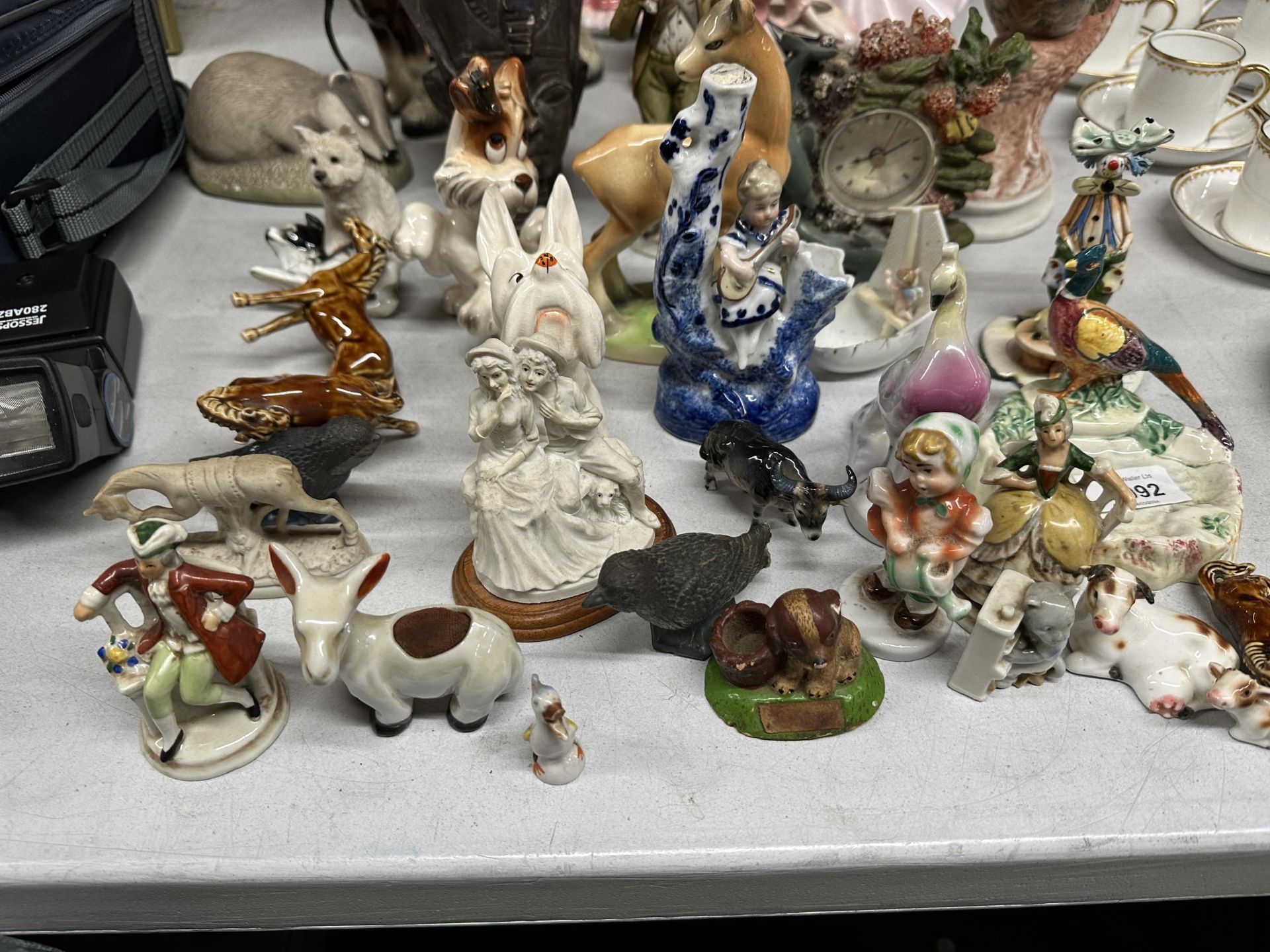 A LARGE QUANTITY OF CERAMICS TO INCLUDE BESWICK DOG AND PHEASANT ASHTRAY, DEER, BIRDS, DOGS, HORSES, - Image 2 of 4