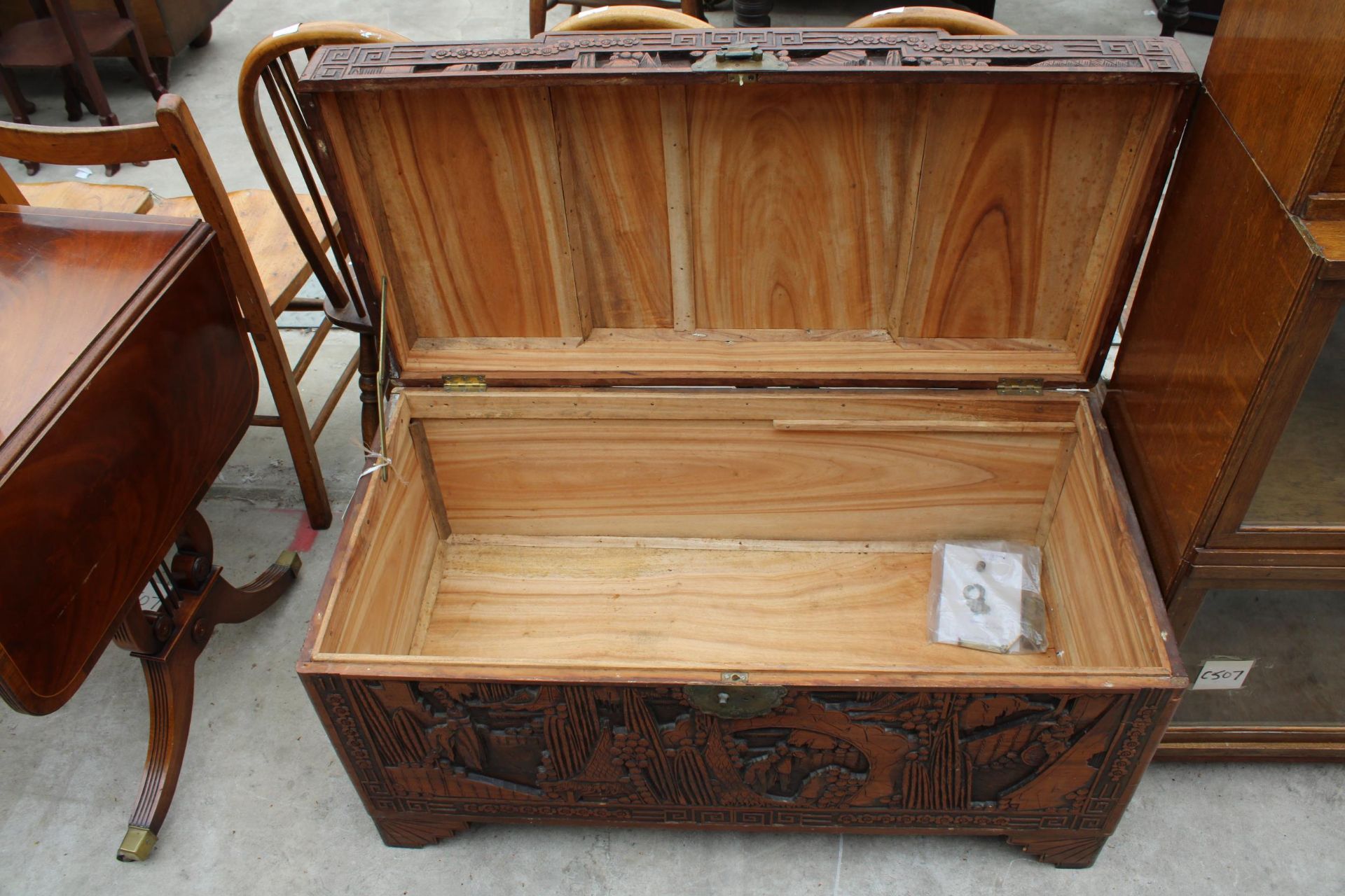 A HEAVILY CARVED CAMPHOR WOOD BLANKET CHEST, 40" WIDE - Image 3 of 6