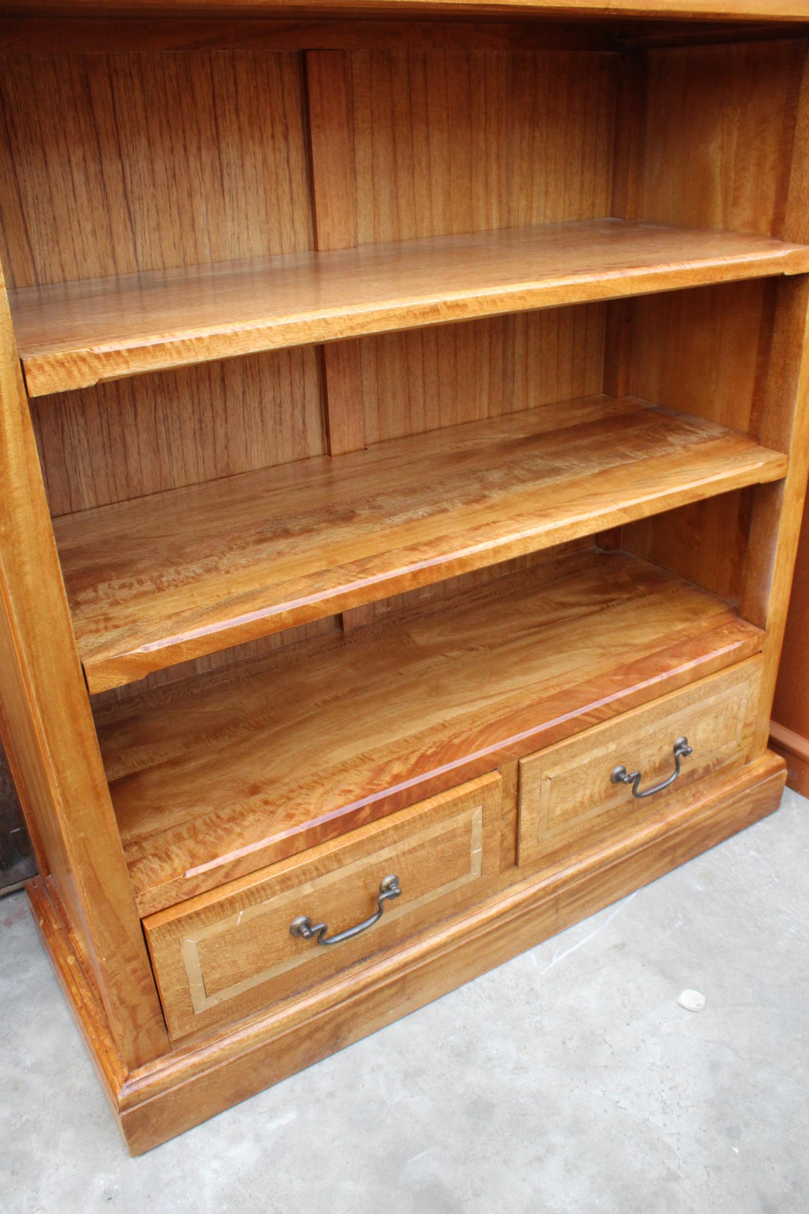 A MODERN HARDWOOD SIX TIER OPEN BOOKCASE WITH TWO DRAWERS TO BASE, 43" WIDE - Image 3 of 4